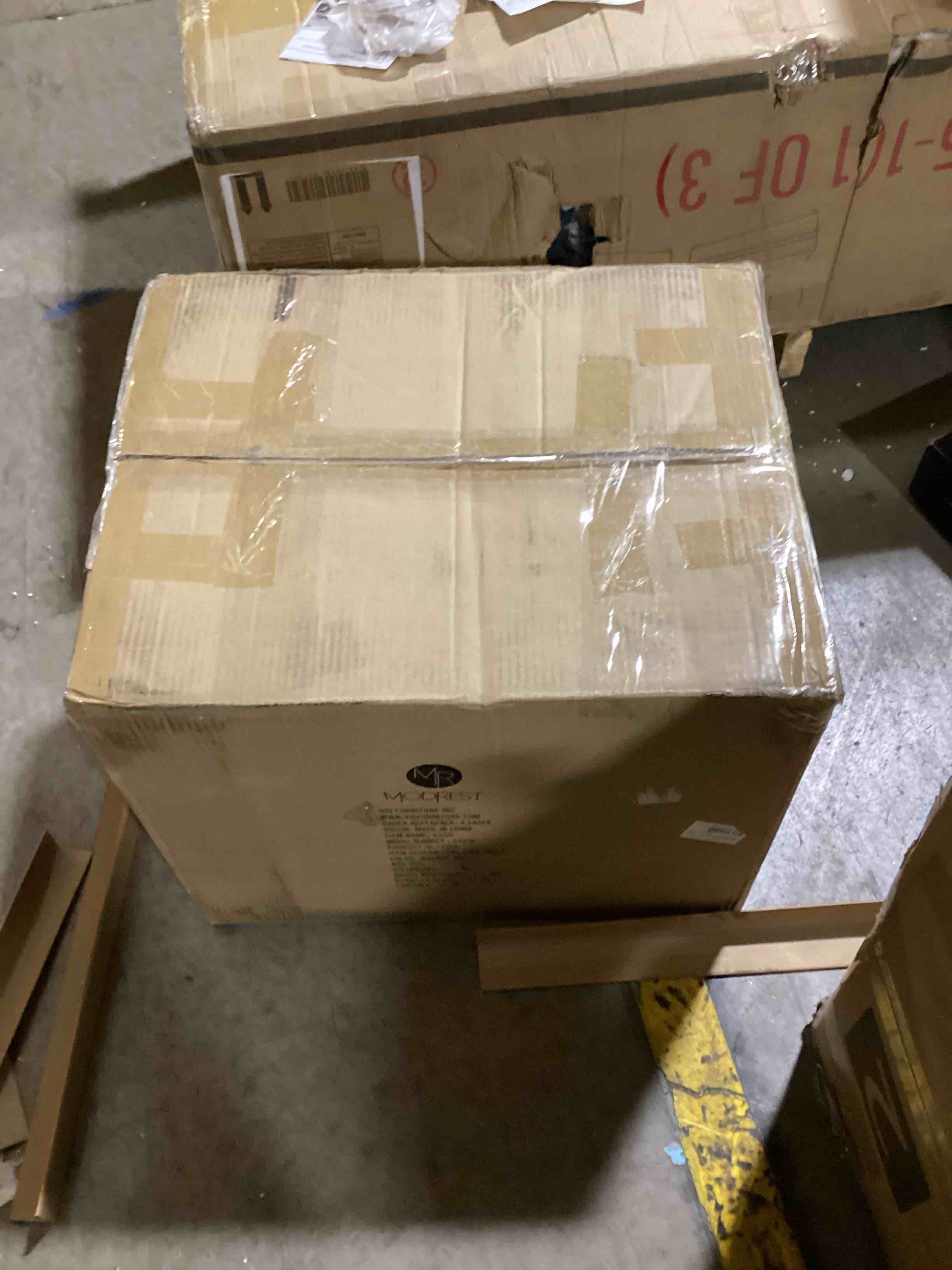 https://s3.amazonaws.com/lotting-images-prod/bidfta/YEL5220156_1715706830307.jpeg