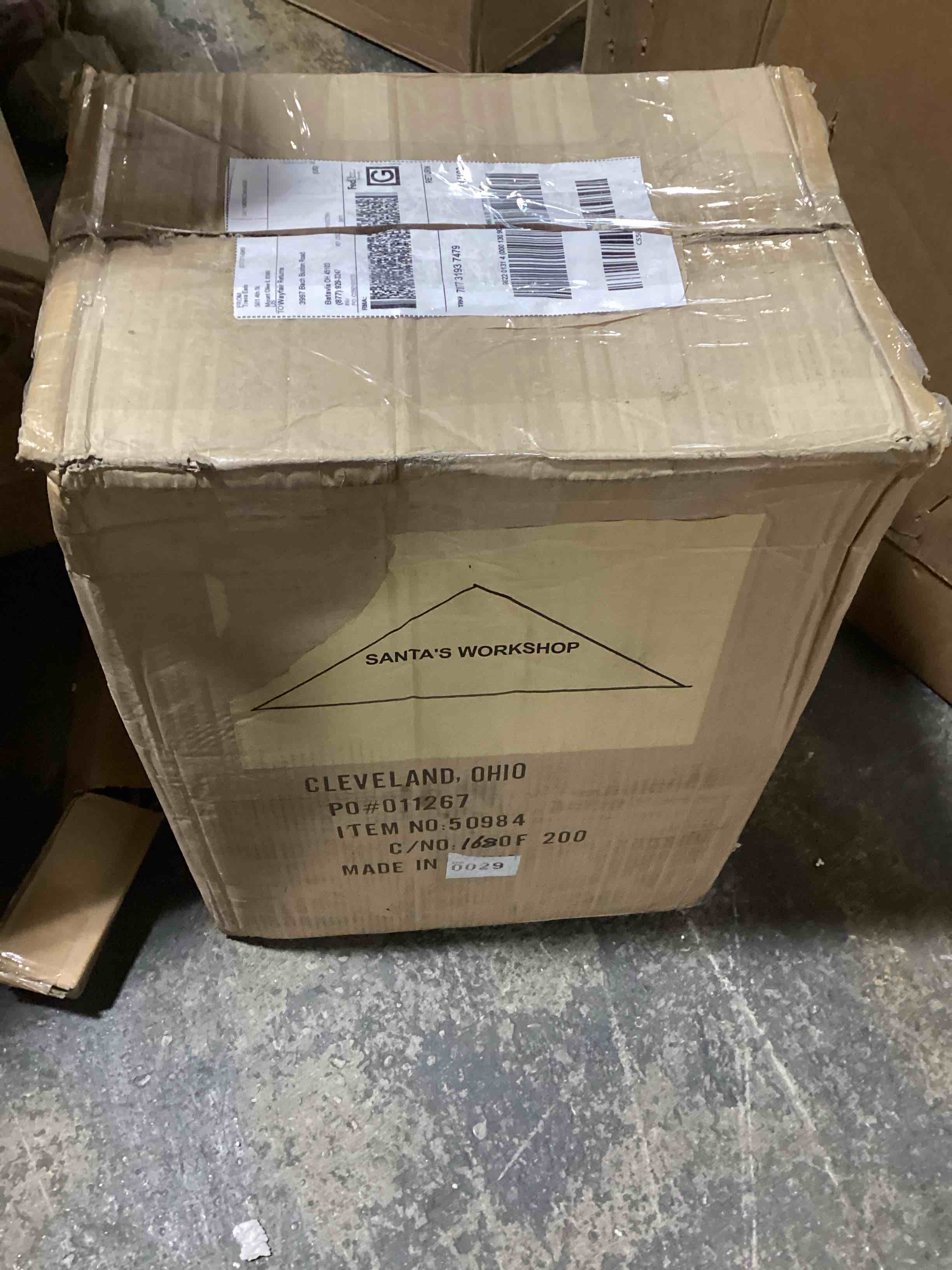 https://s3.amazonaws.com/lotting-images-prod/bidfta/YEL5220671_1704910895626.jpeg
