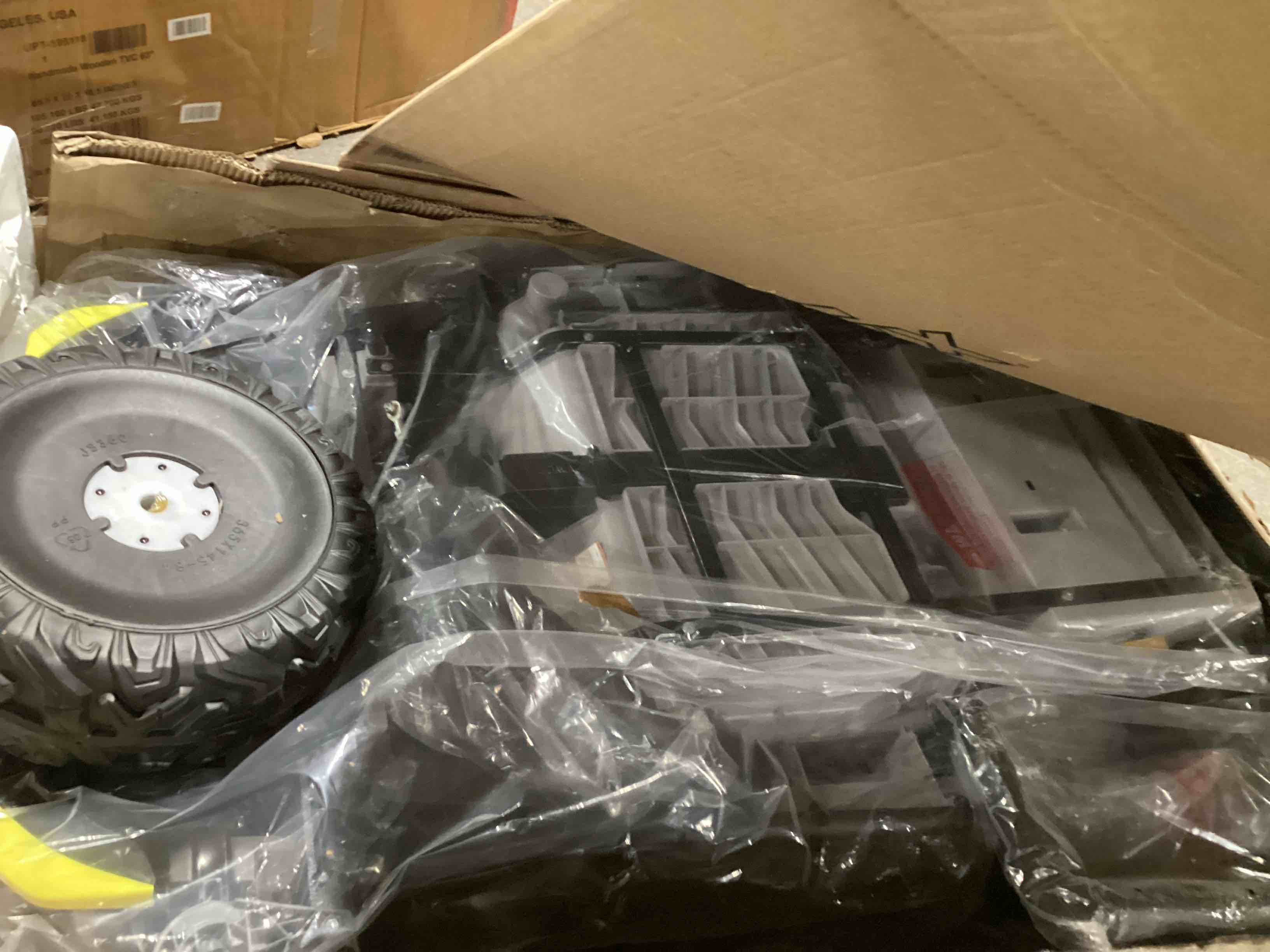 https://s3.amazonaws.com/lotting-images-prod/bidfta/YEL5221405_1706105205830.jpeg