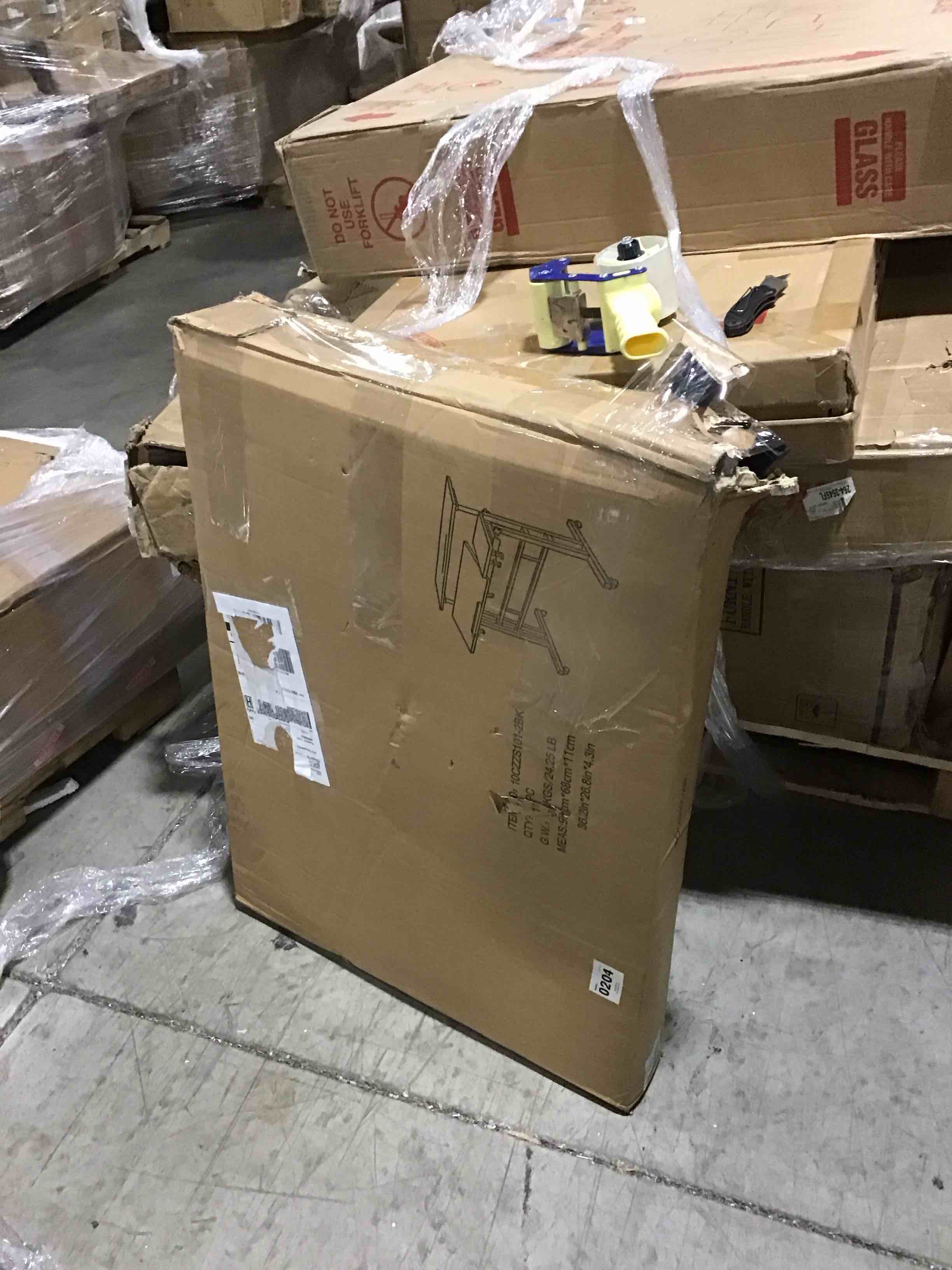 https://s3.amazonaws.com/lotting-images-prod/bidfta/YEL5222430_1704994809389.jpeg
