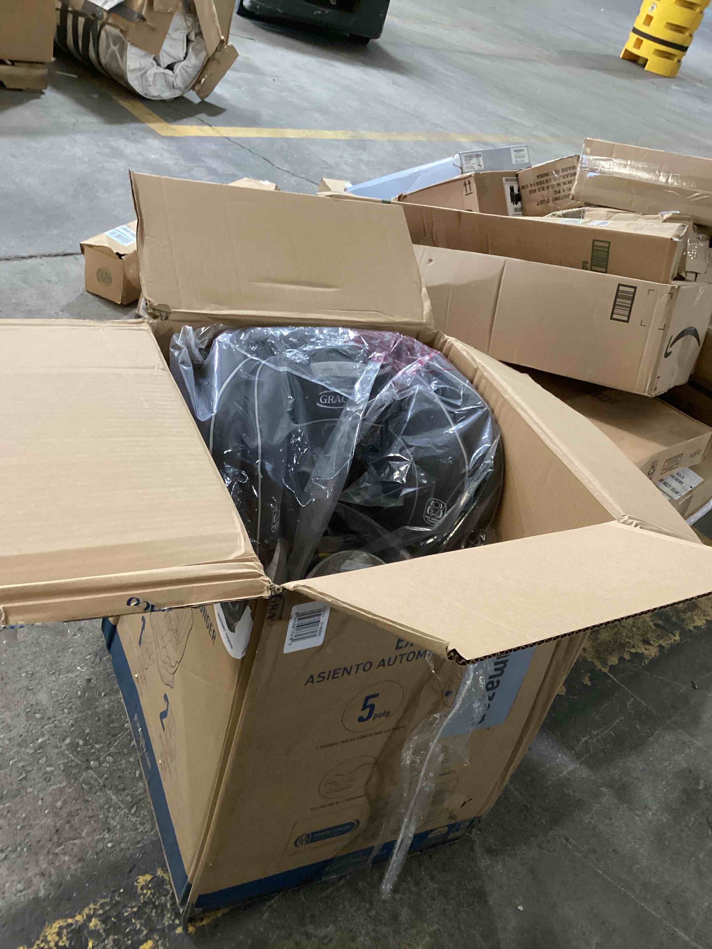 https://s3.amazonaws.com/lotting-images-prod/bidfta/YEL5224901_1729608318526.jpeg