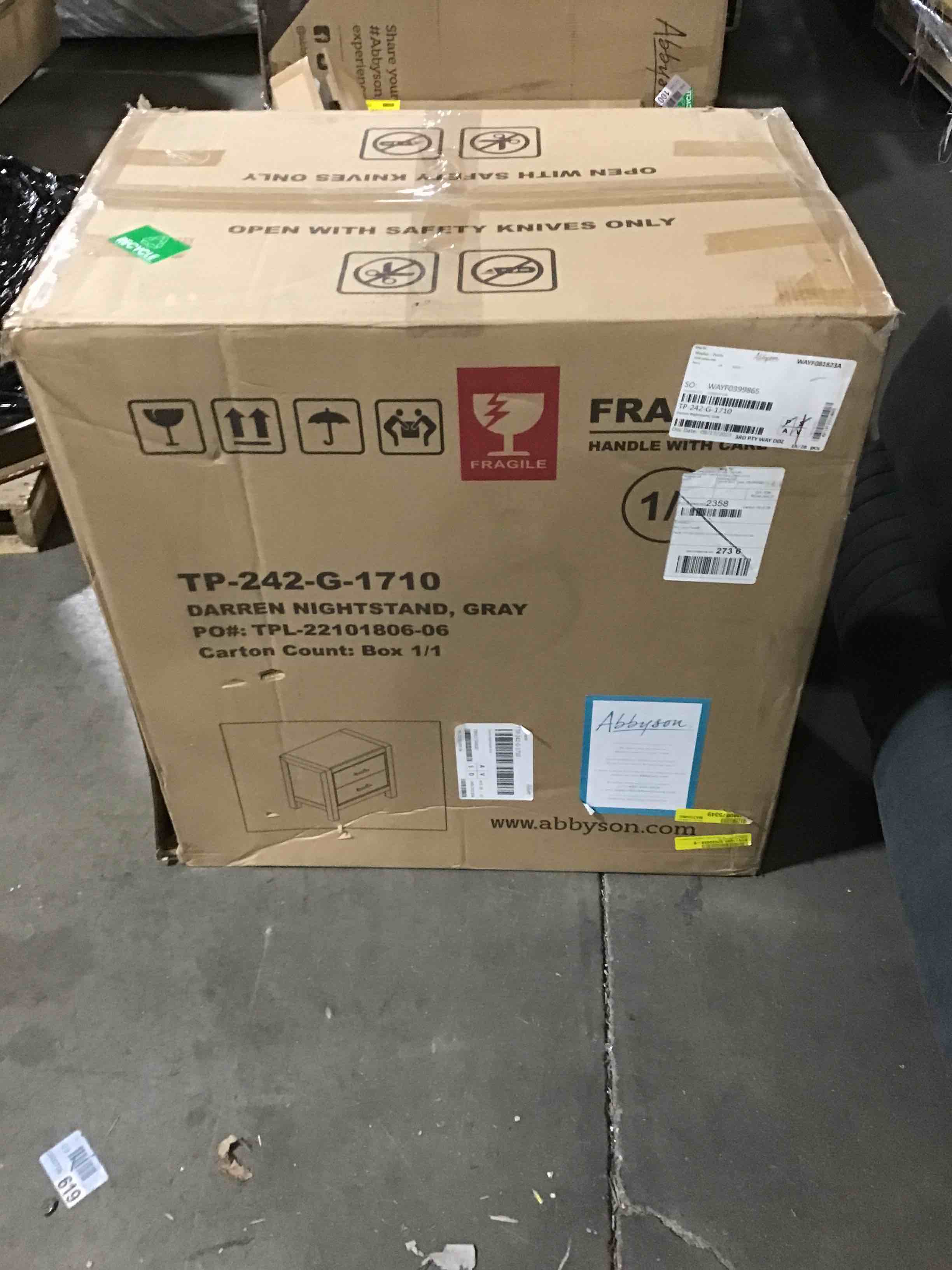 https://s3.amazonaws.com/lotting-images-prod/bidfta/YEL5225564_1704384131633.jpeg