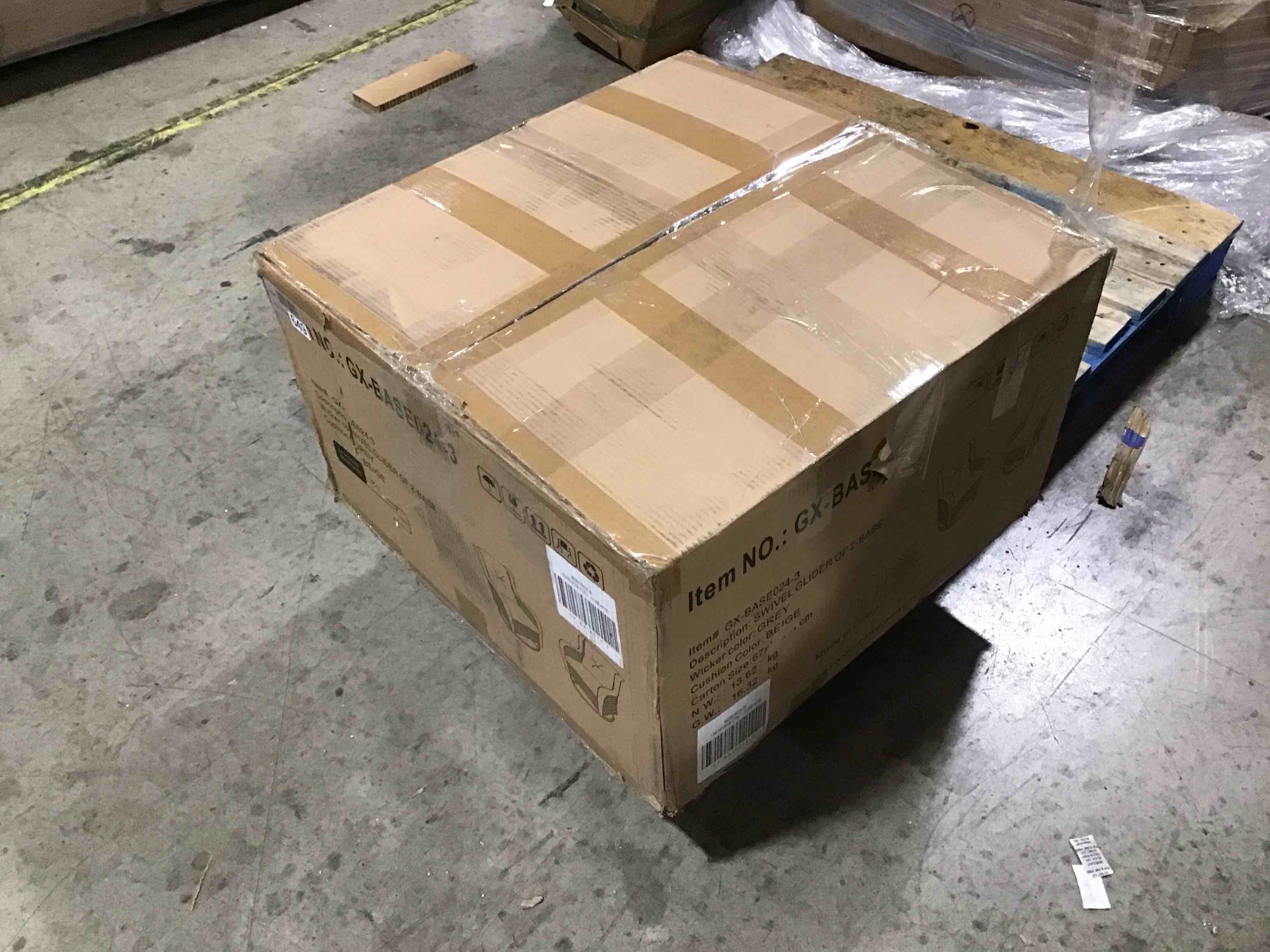 https://s3.amazonaws.com/lotting-images-prod/bidfta/YEL5226935_1702910438057.jpeg