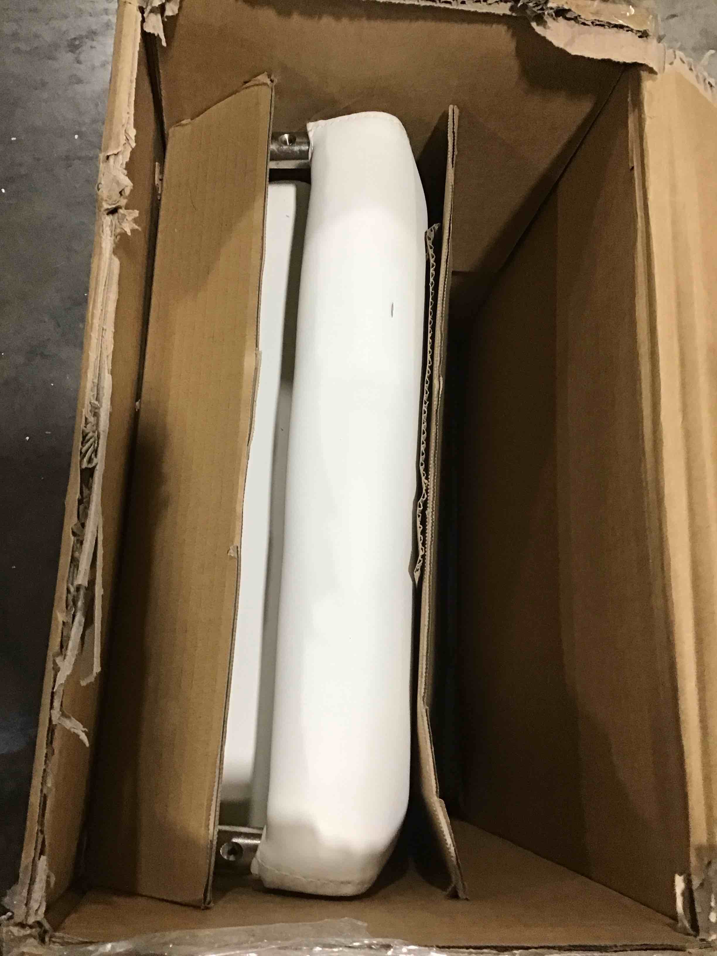 https://s3.amazonaws.com/lotting-images-prod/bidfta/YEL5227157_1703007523897.jpeg