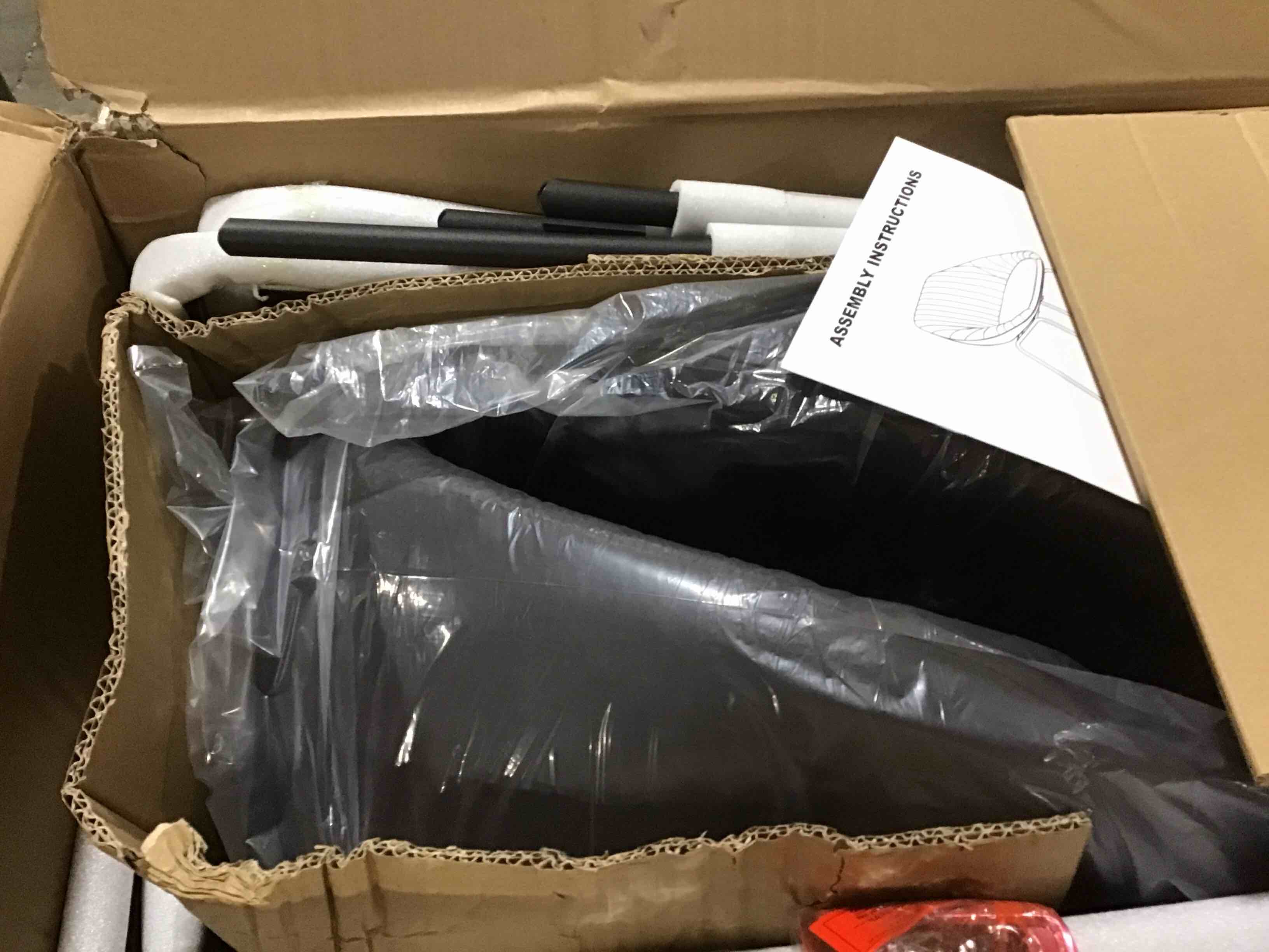 https://s3.amazonaws.com/lotting-images-prod/bidfta/YEL5227203_1703016182653.jpeg
