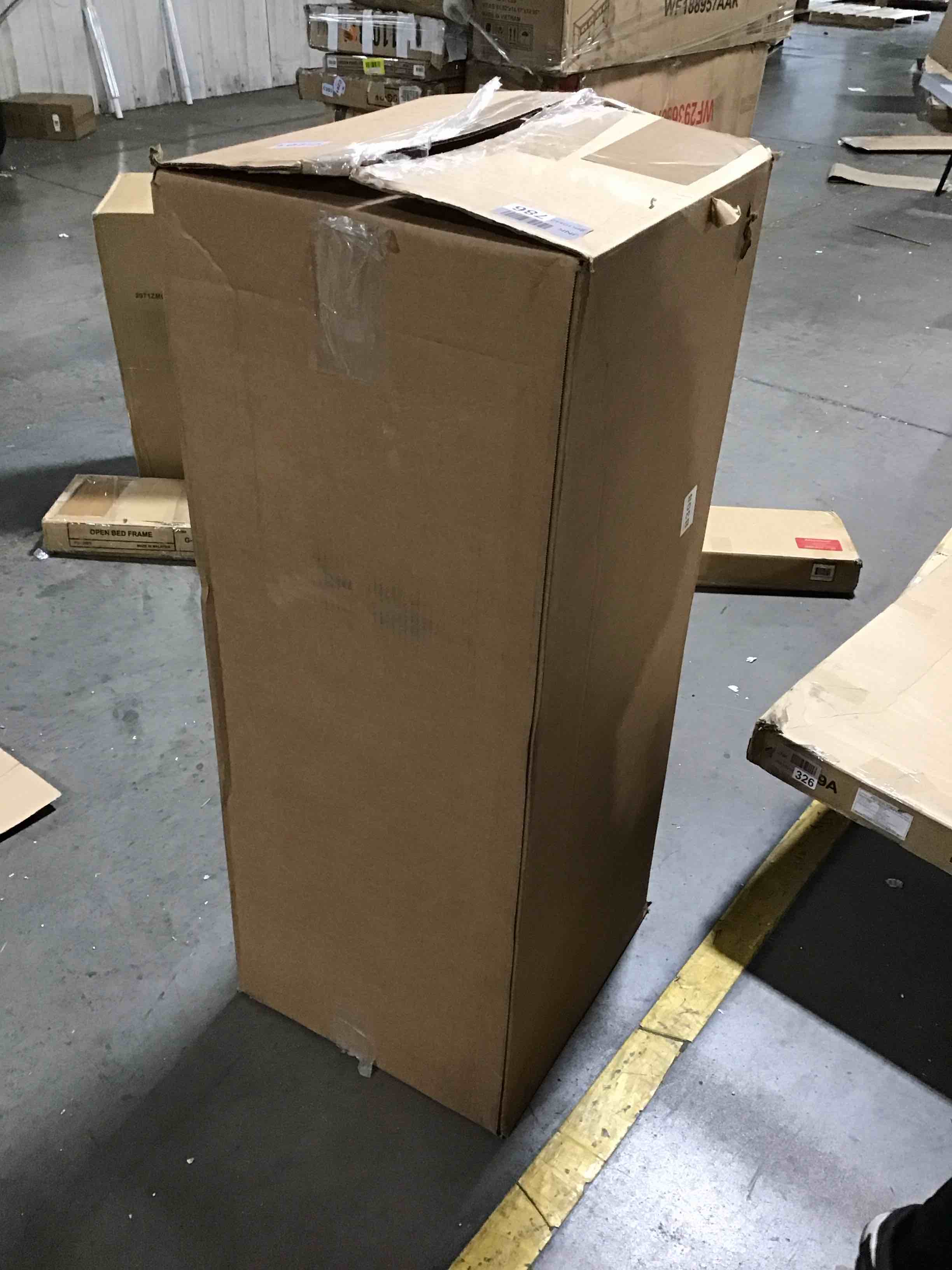 https://s3.amazonaws.com/lotting-images-prod/bidfta/YEL5227513_1703609317670.jpeg
