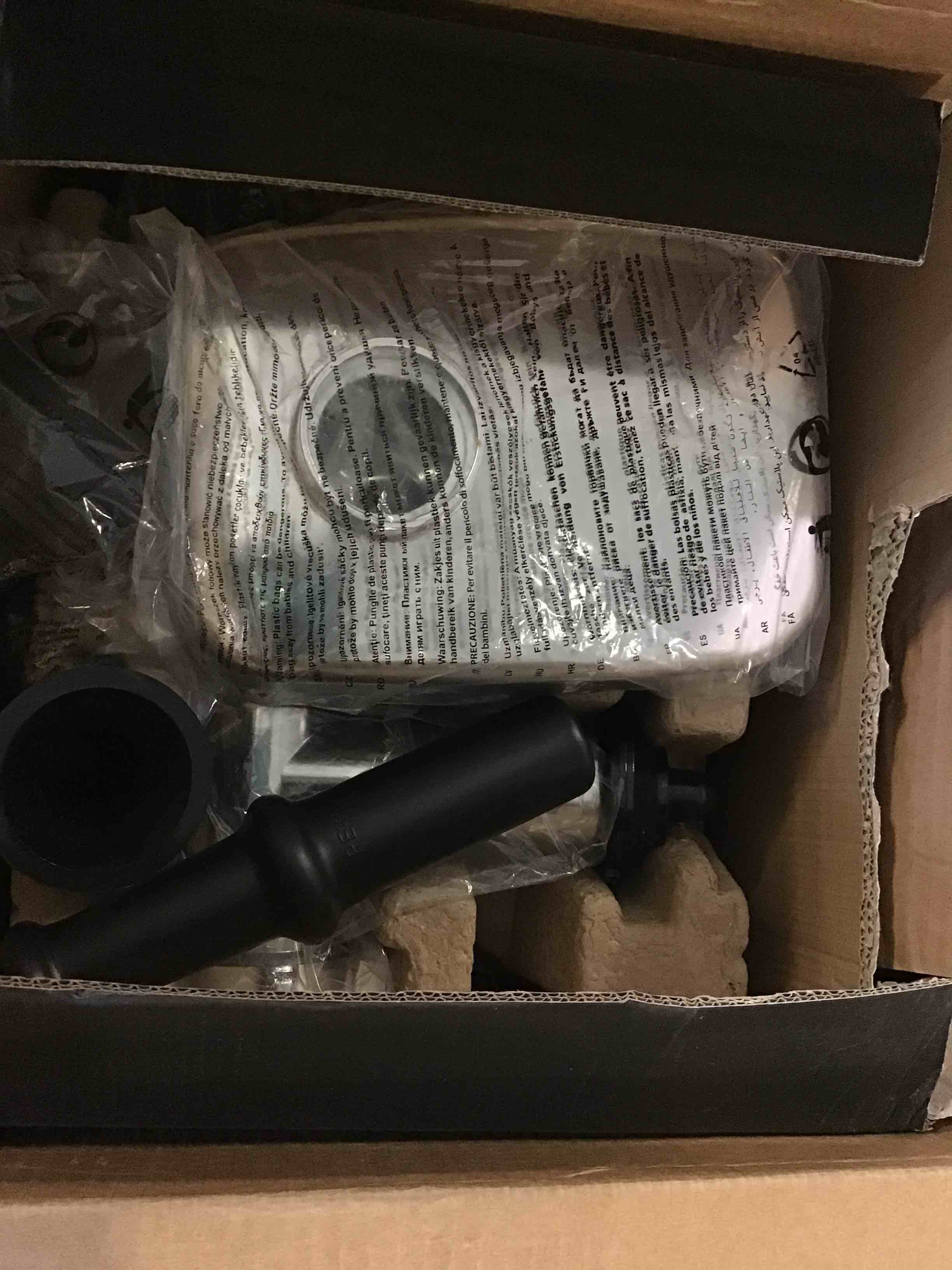 https://s3.amazonaws.com/lotting-images-prod/bidfta/YEL5229003_1692715931097.jpeg