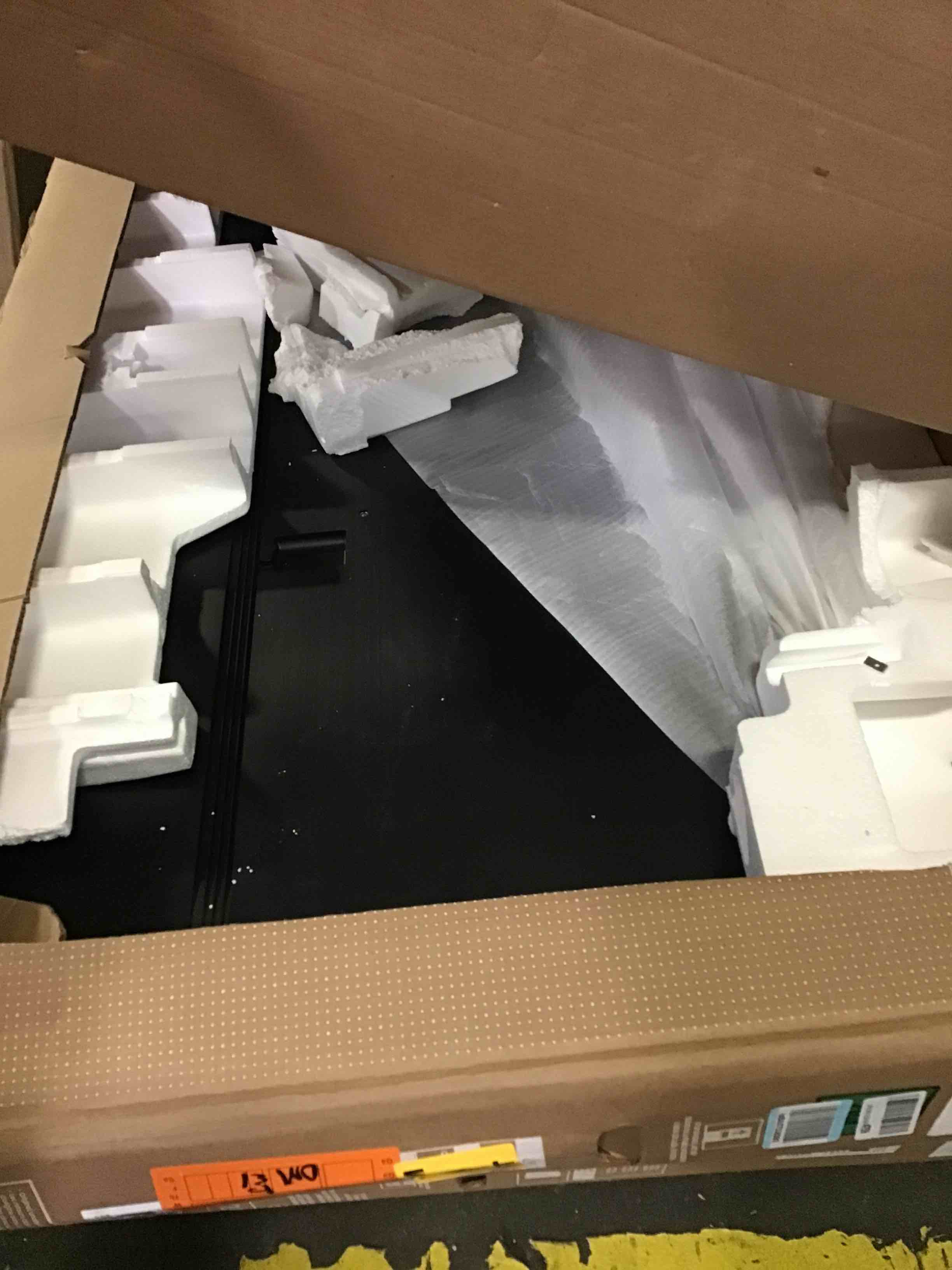 https://s3.amazonaws.com/lotting-images-prod/bidfta/YEL5229535_1692209817259.jpeg