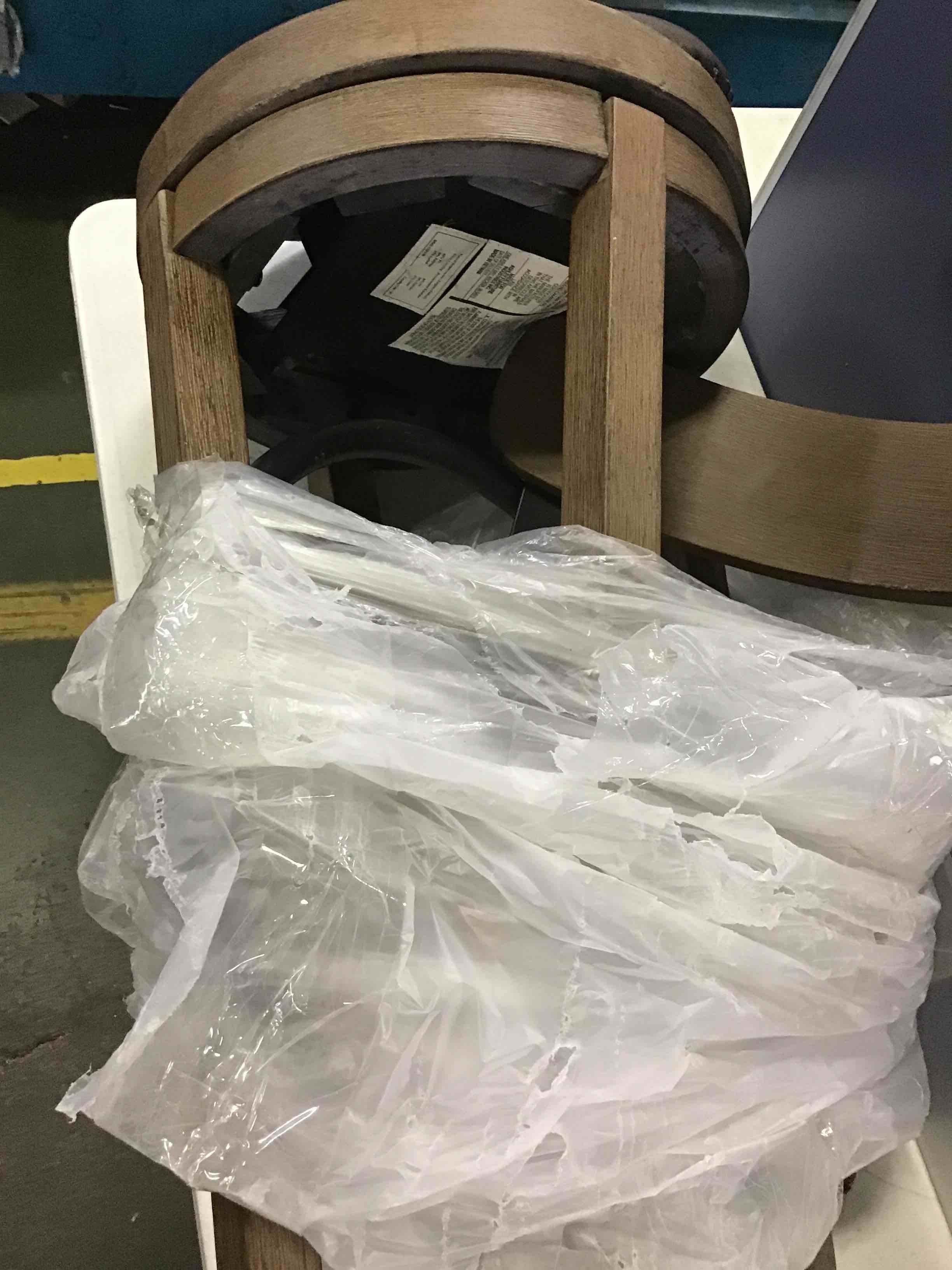 https://s3.amazonaws.com/lotting-images-prod/bidfta/YEL5229709_1692297768209.jpeg