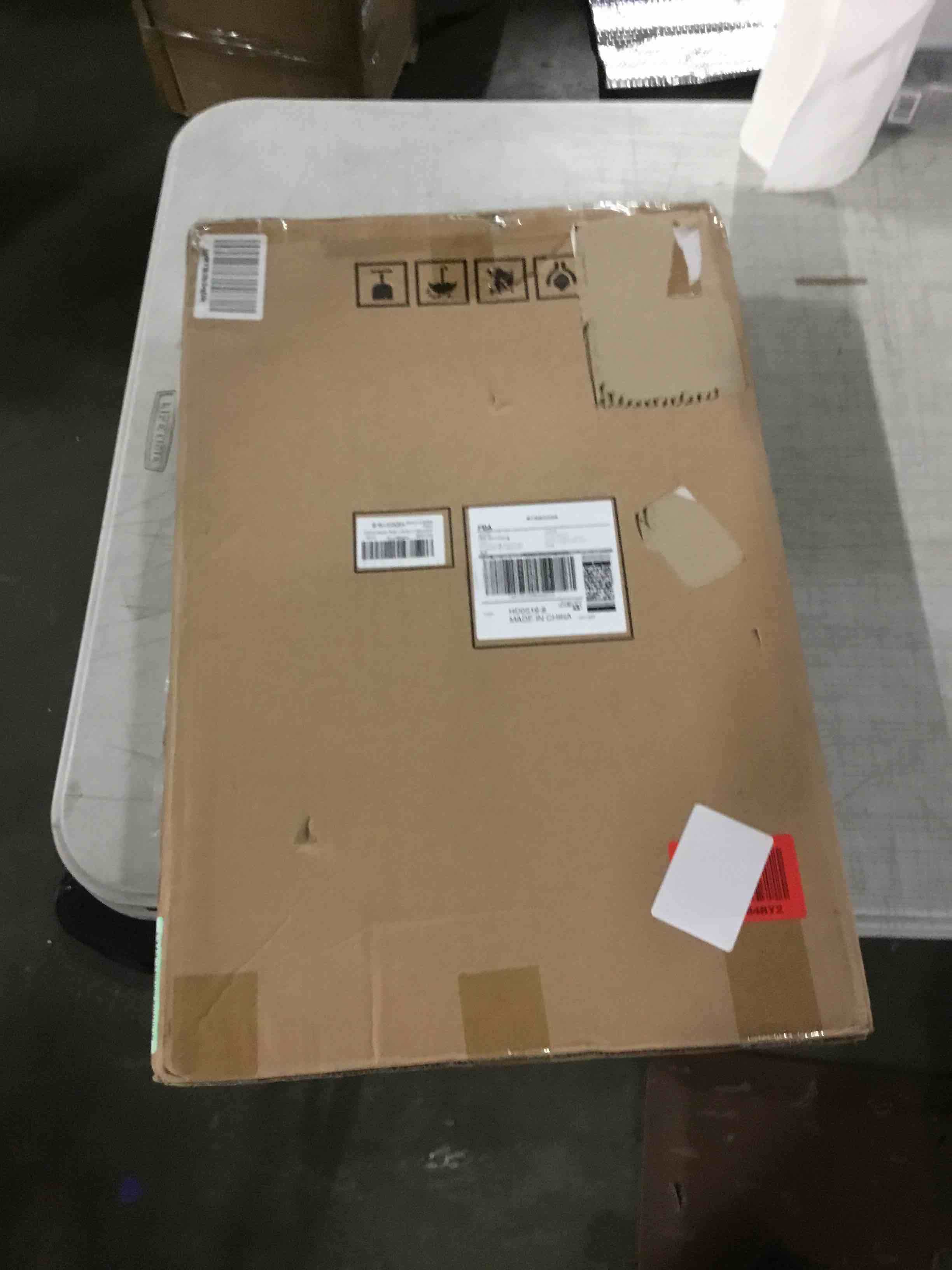 https://s3.amazonaws.com/lotting-images-prod/bidfta/YEL5230070_1692879451314.jpeg