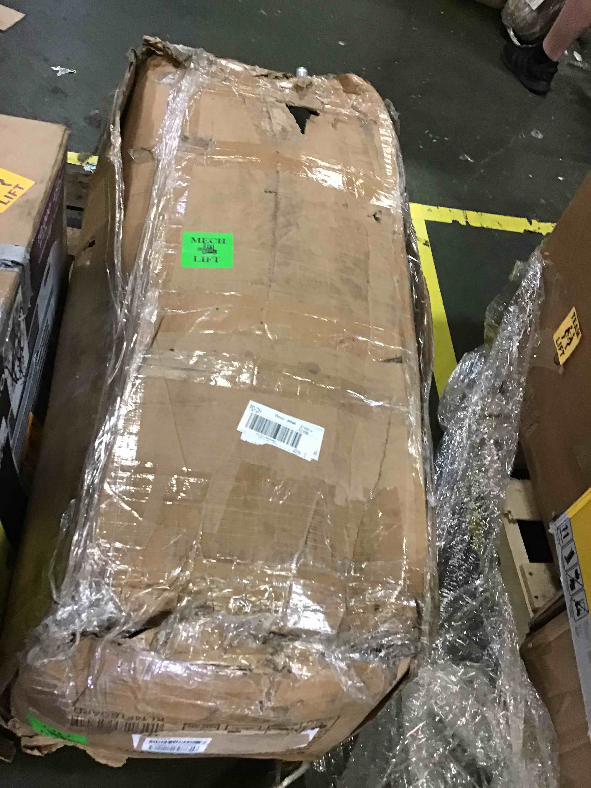 https://s3.amazonaws.com/lotting-images-prod/bidfta/YEL5230414_1692986405650.jpeg