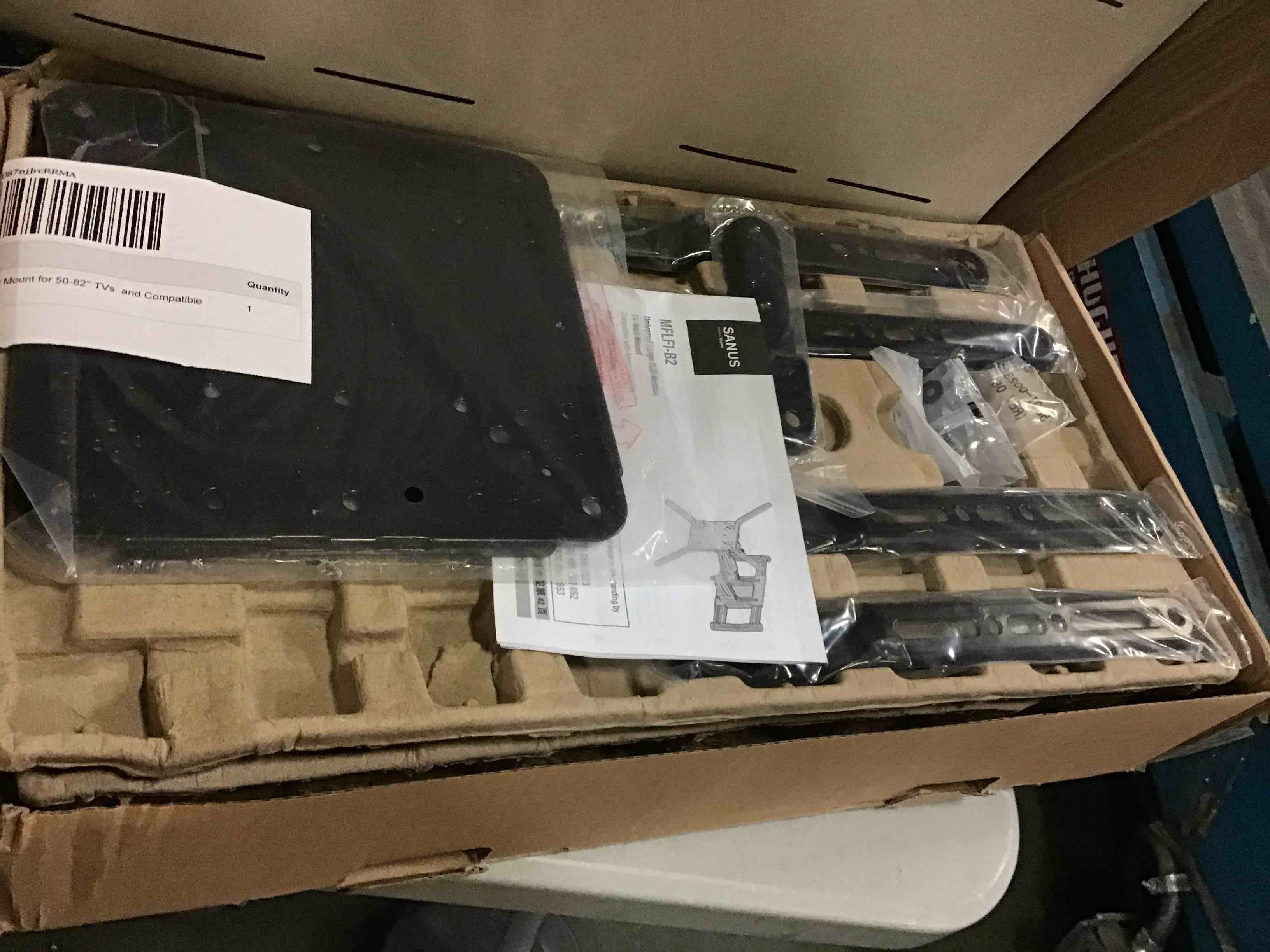 https://s3.amazonaws.com/lotting-images-prod/bidfta/YEL5230420_1692987306542.jpeg