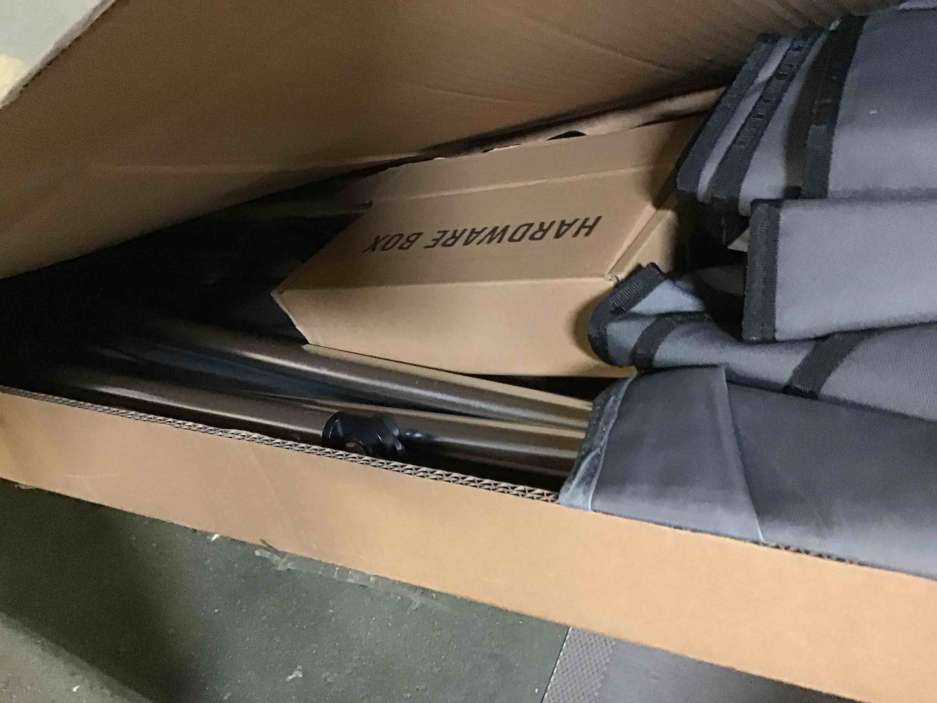https://s3.amazonaws.com/lotting-images-prod/bidfta/YEL5230608_1693395147532.jpeg
