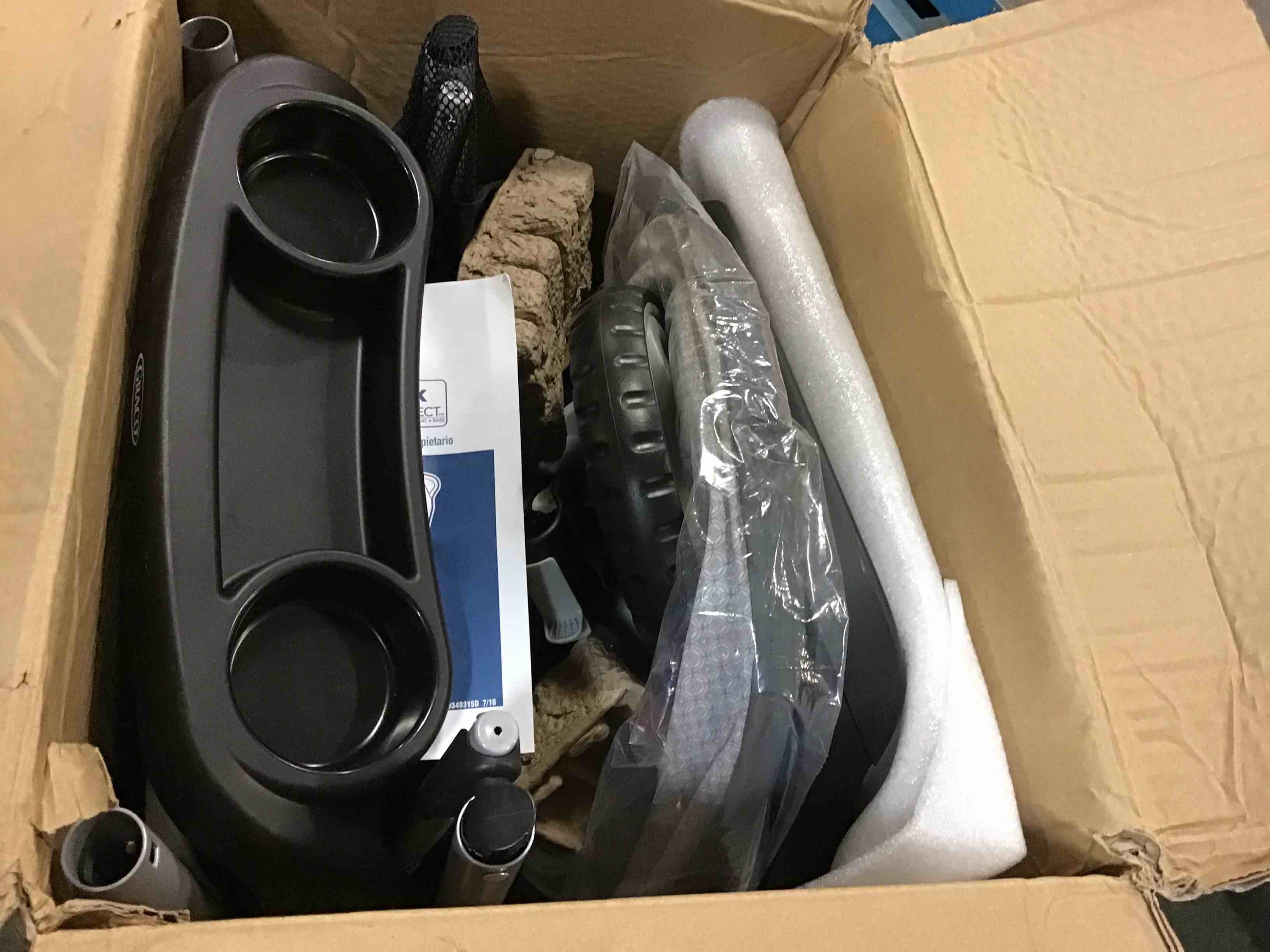 https://s3.amazonaws.com/lotting-images-prod/bidfta/YEL5230629_1693399184503.jpeg