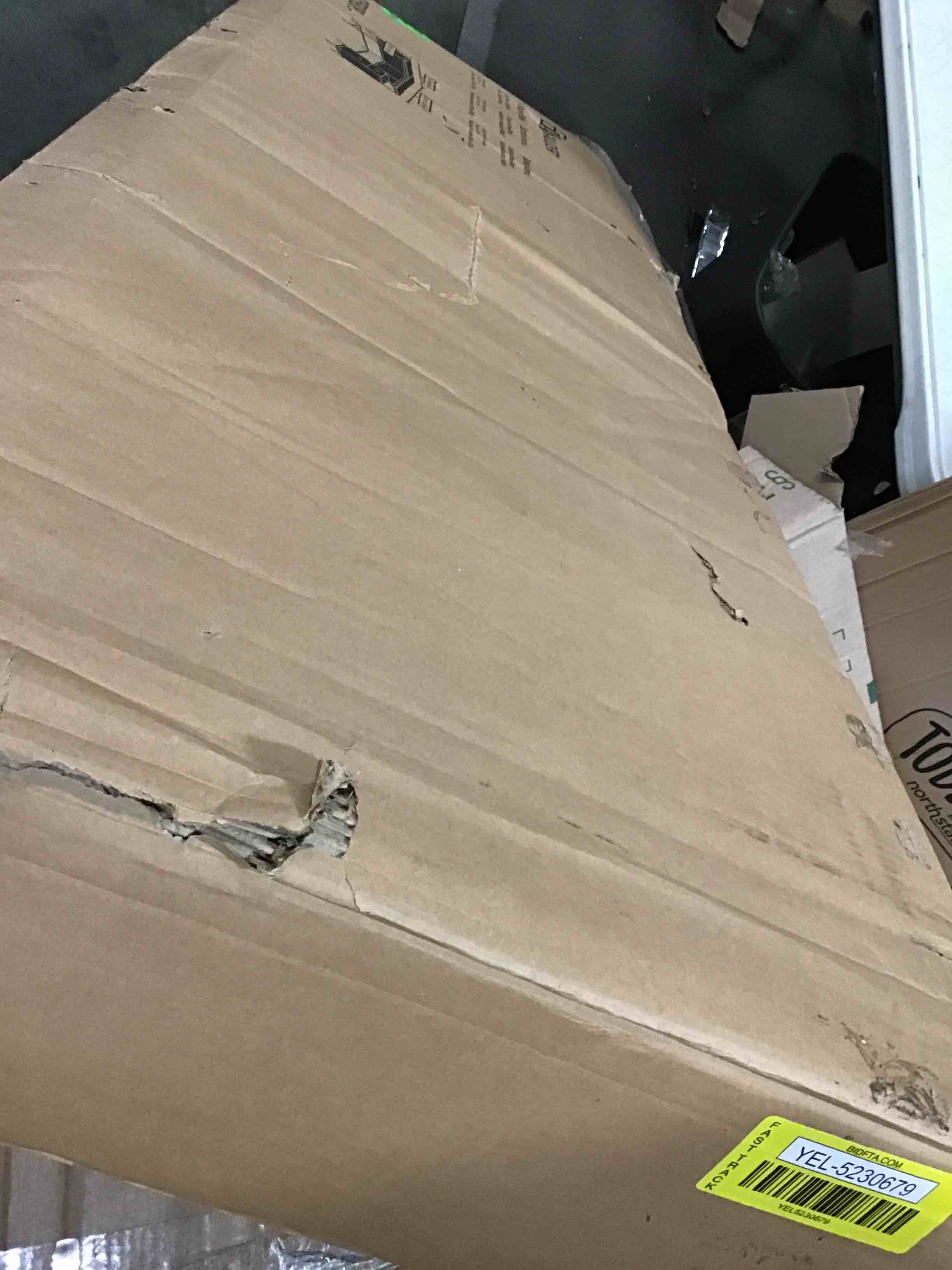 https://s3.amazonaws.com/lotting-images-prod/bidfta/YEL5230679_1693408116123.jpeg