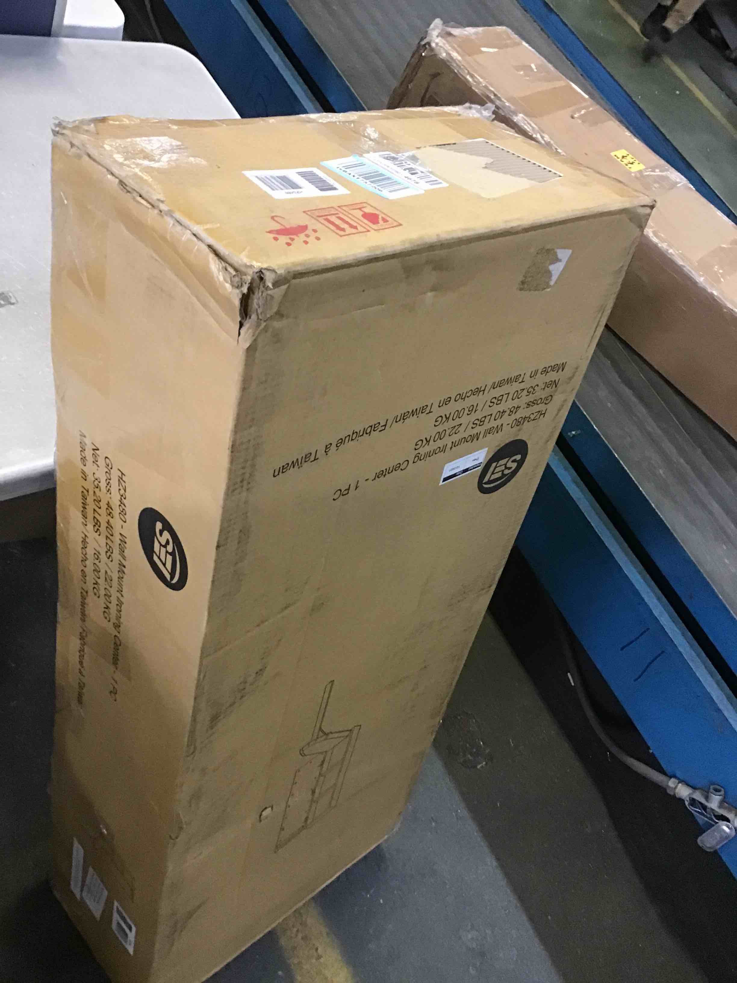 https://s3.amazonaws.com/lotting-images-prod/bidfta/YEL5234498_1692380305936.jpeg
