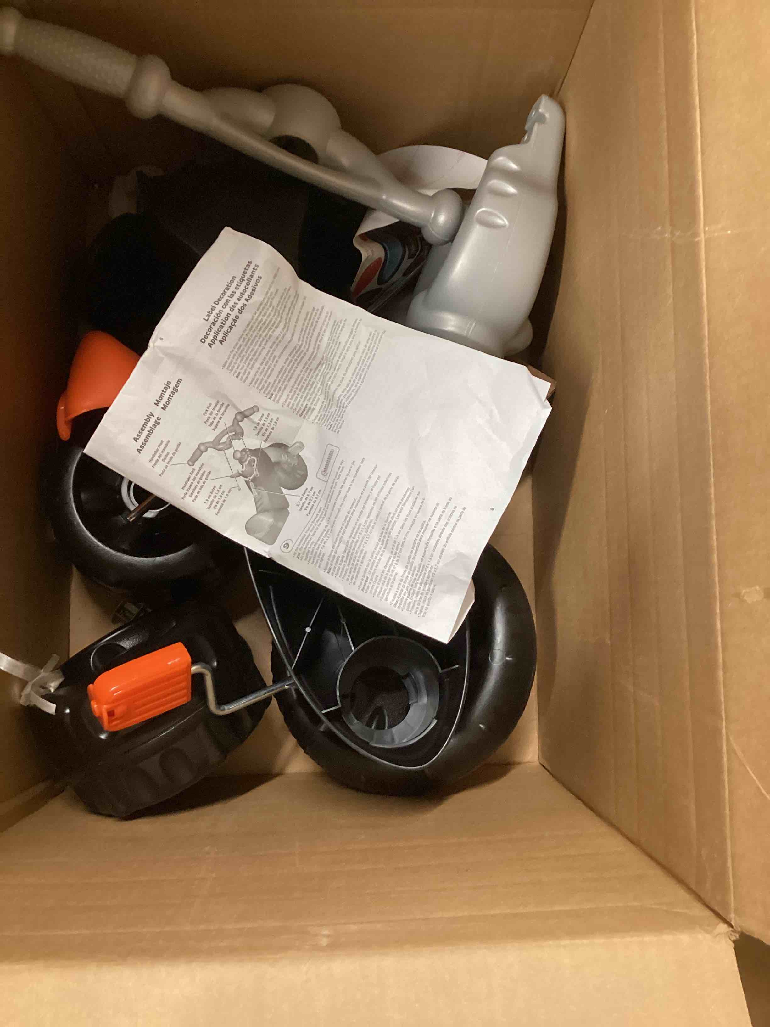 https://s3.amazonaws.com/lotting-images-prod/bidfta/YEL5235829_1701184937688.jpeg