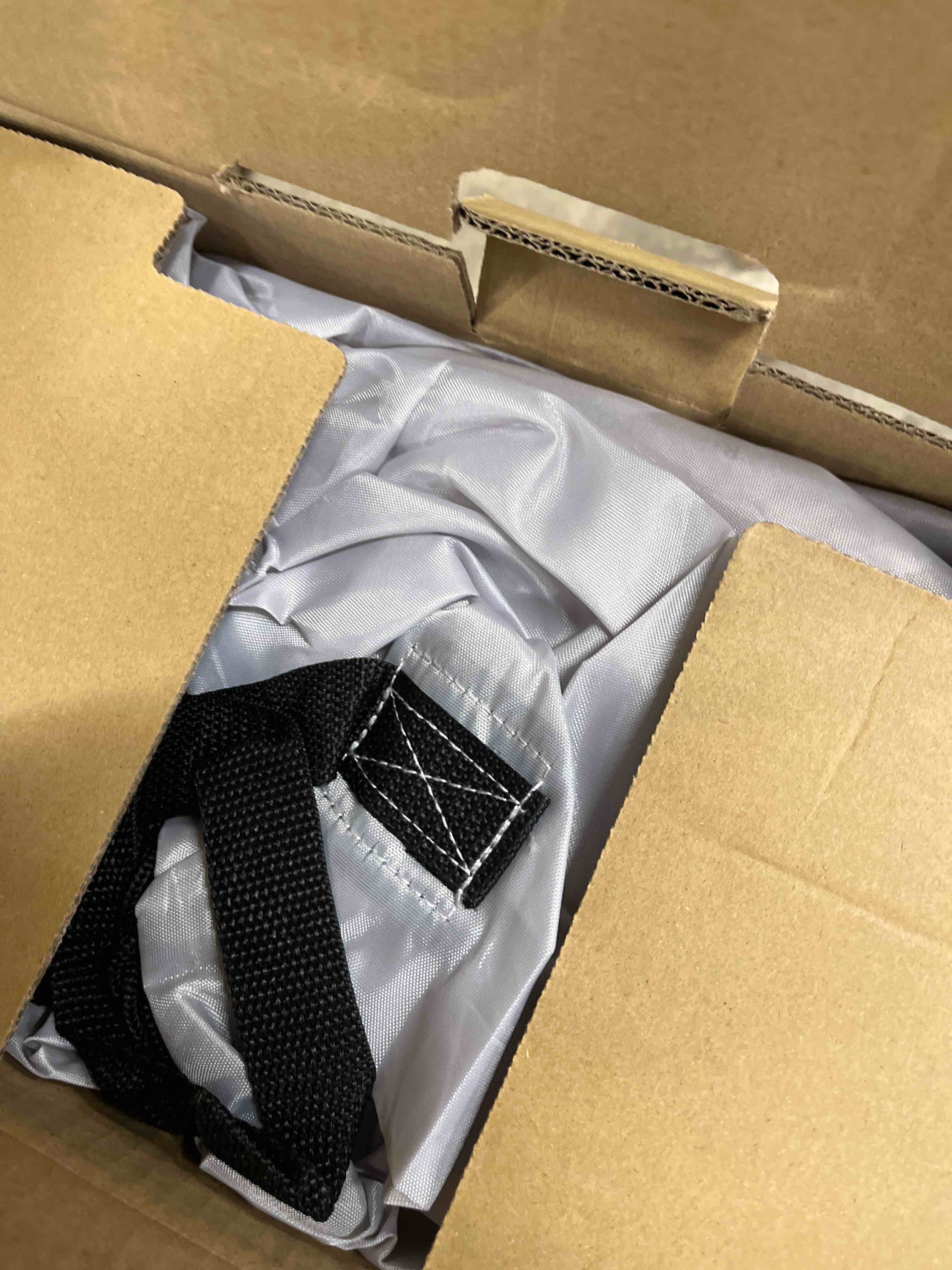 https://s3.amazonaws.com/lotting-images-prod/bidfta/YEL5236755_1704907202714.jpeg
