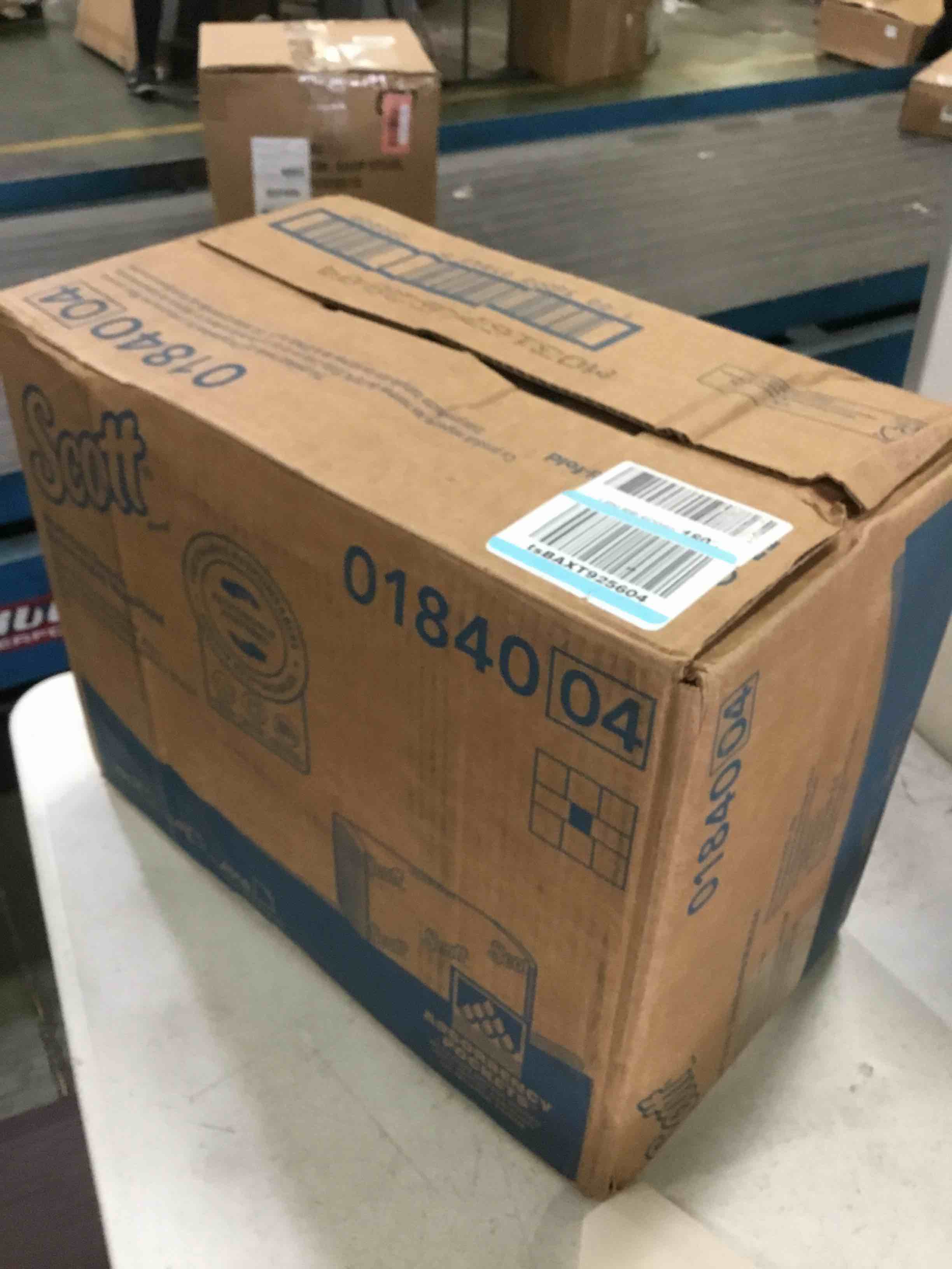 https://s3.amazonaws.com/lotting-images-prod/bidfta/YEL5243003_1691689551456.jpeg