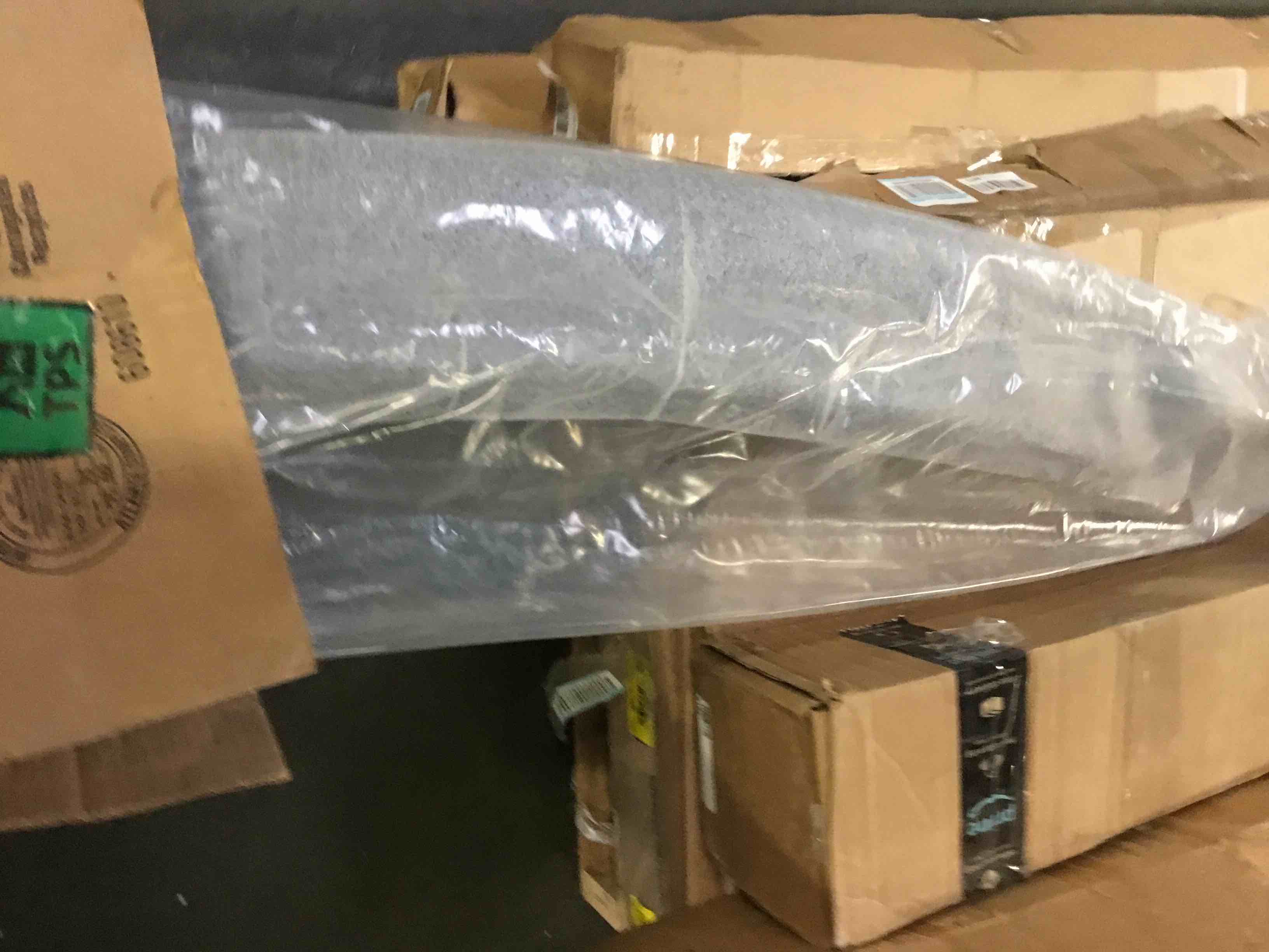 https://s3.amazonaws.com/lotting-images-prod/bidfta/YEL5243432_1692030121603.jpeg