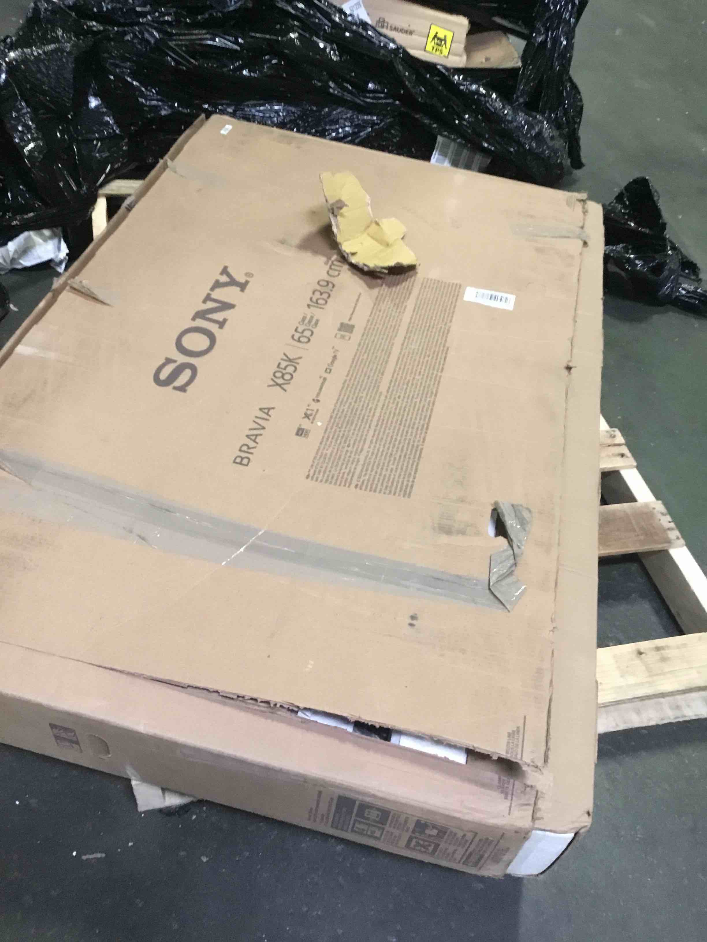 https://s3.amazonaws.com/lotting-images-prod/bidfta/YEL5243466_1692035689752.jpeg