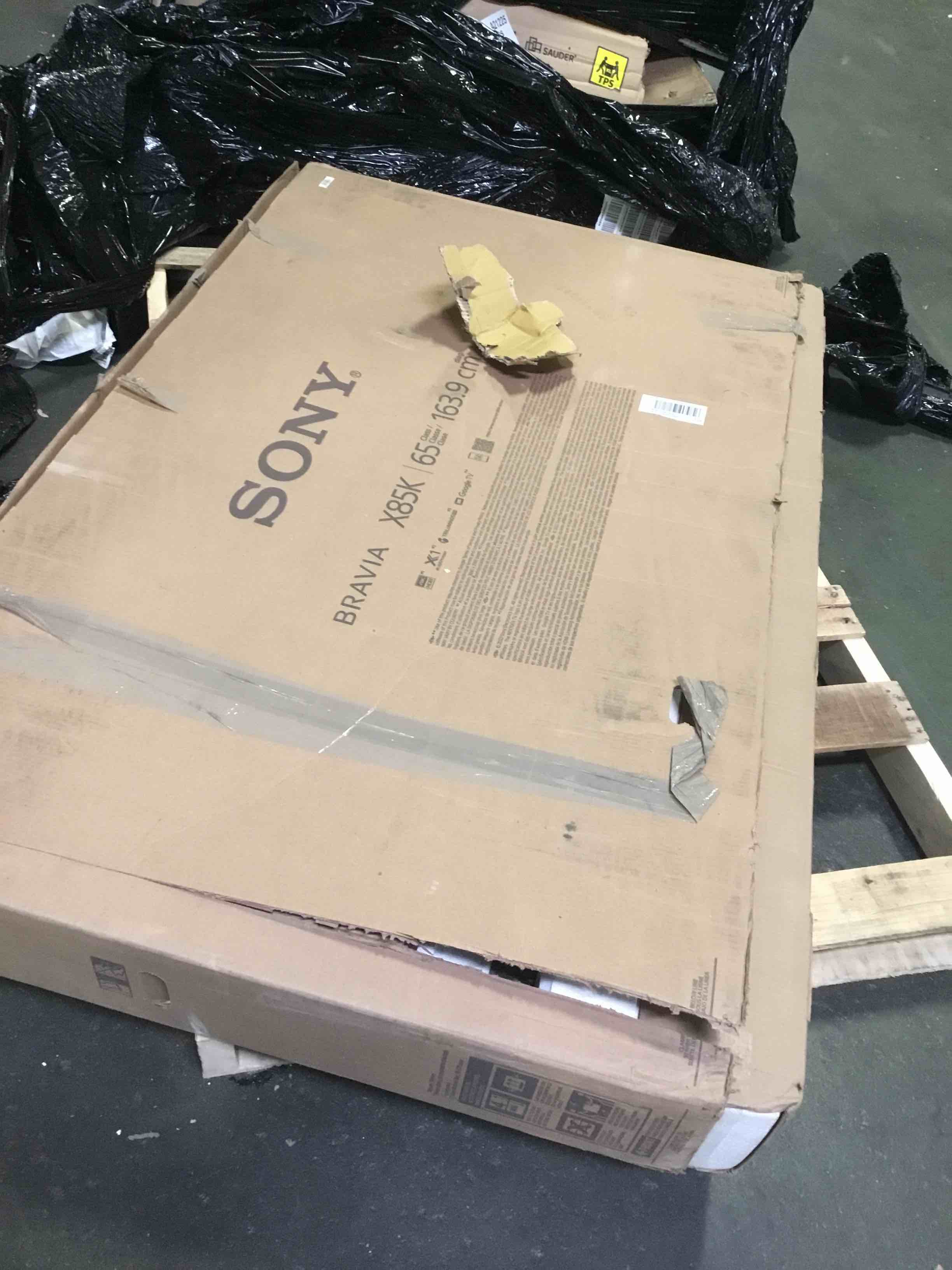 https://s3.amazonaws.com/lotting-images-prod/bidfta/YEL5243466_1692035691010.jpeg