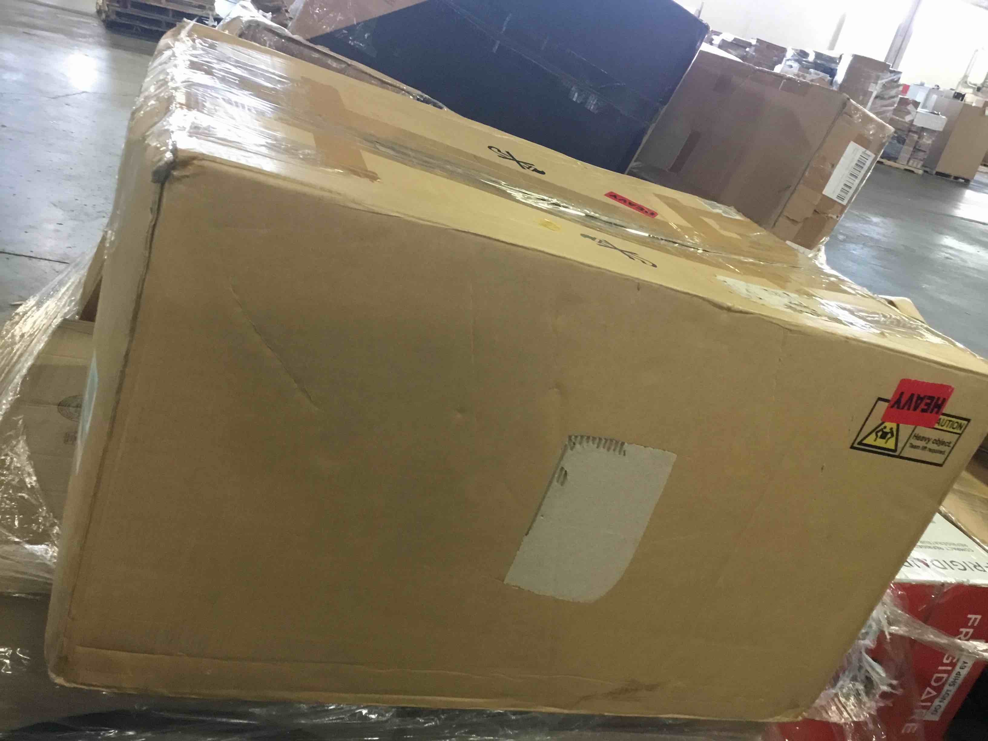 https://s3.amazonaws.com/lotting-images-prod/bidfta/YEL5243572_1692106344222.jpeg