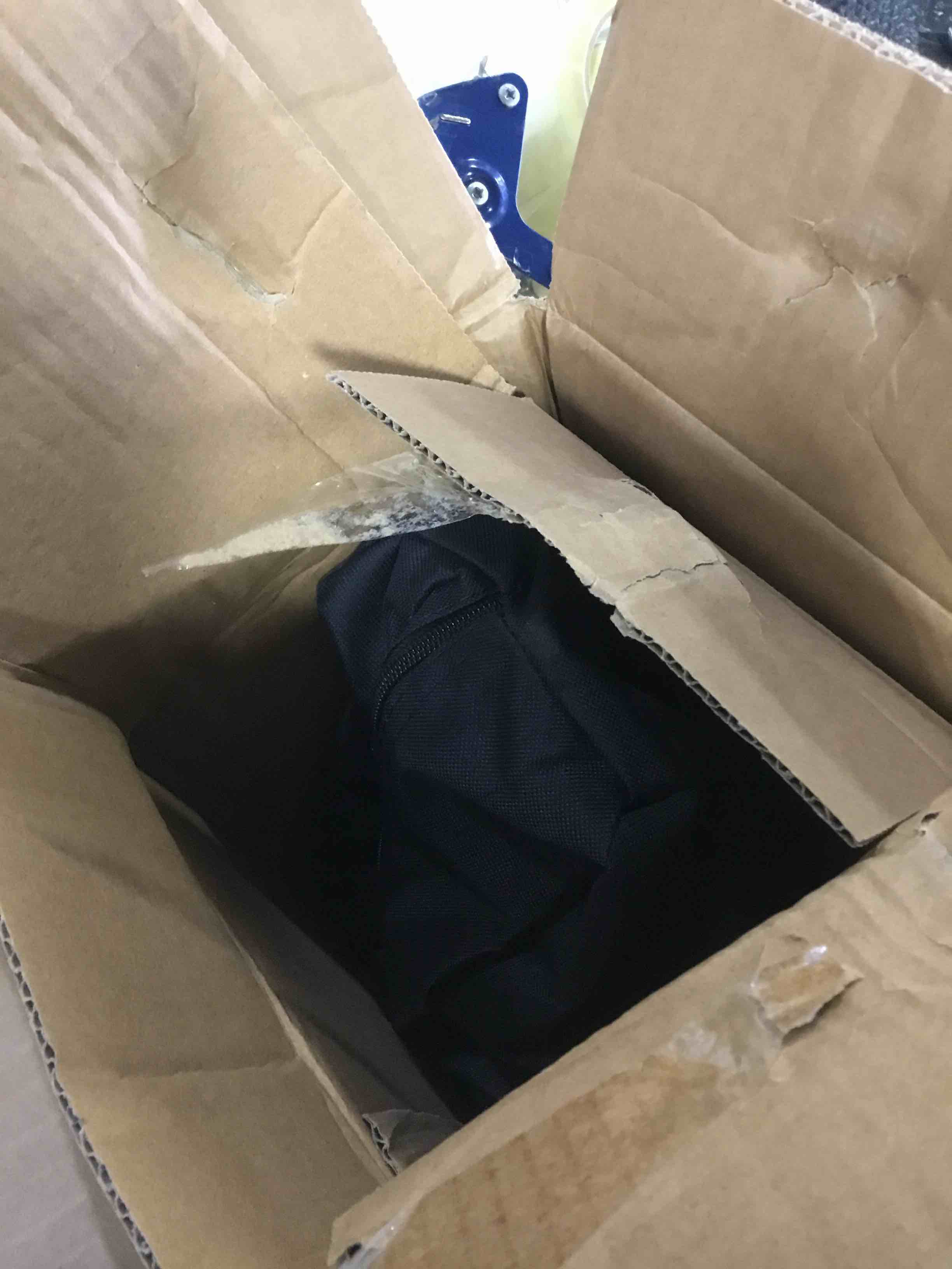 https://s3.amazonaws.com/lotting-images-prod/bidfta/YEL5243611_1692112148460.jpeg
