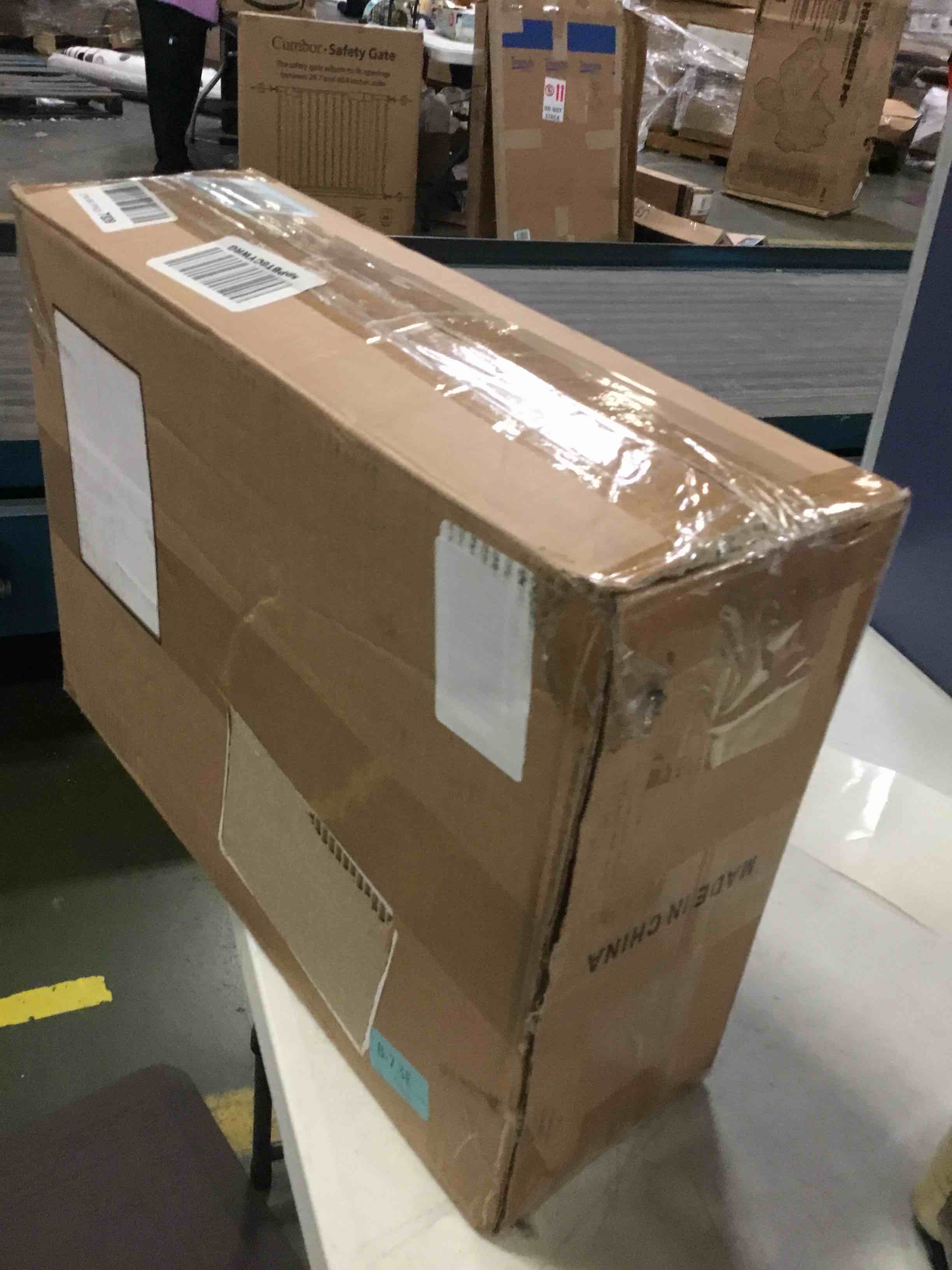 https://s3.amazonaws.com/lotting-images-prod/bidfta/YEL5243698_1692125530941.jpeg