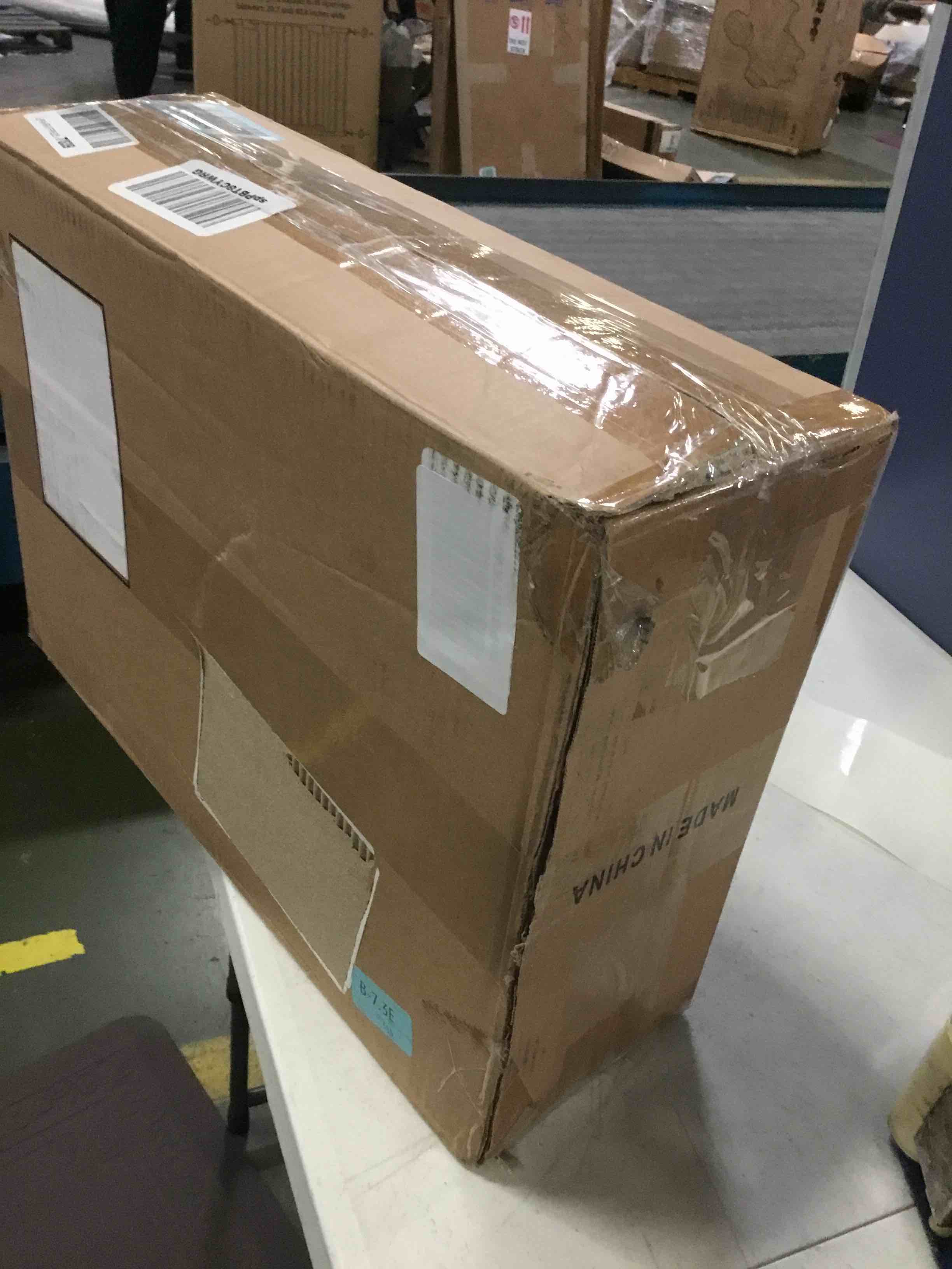 https://s3.amazonaws.com/lotting-images-prod/bidfta/YEL5243698_1692125531926.jpeg