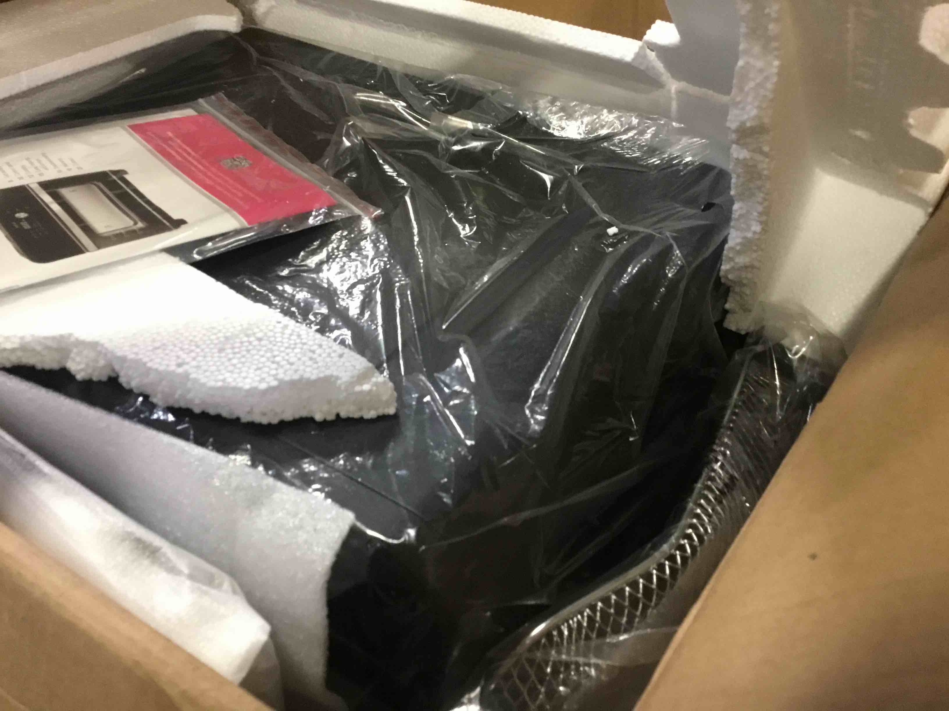 https://s3.amazonaws.com/lotting-images-prod/bidfta/YEL5243700_1692125693337.jpeg