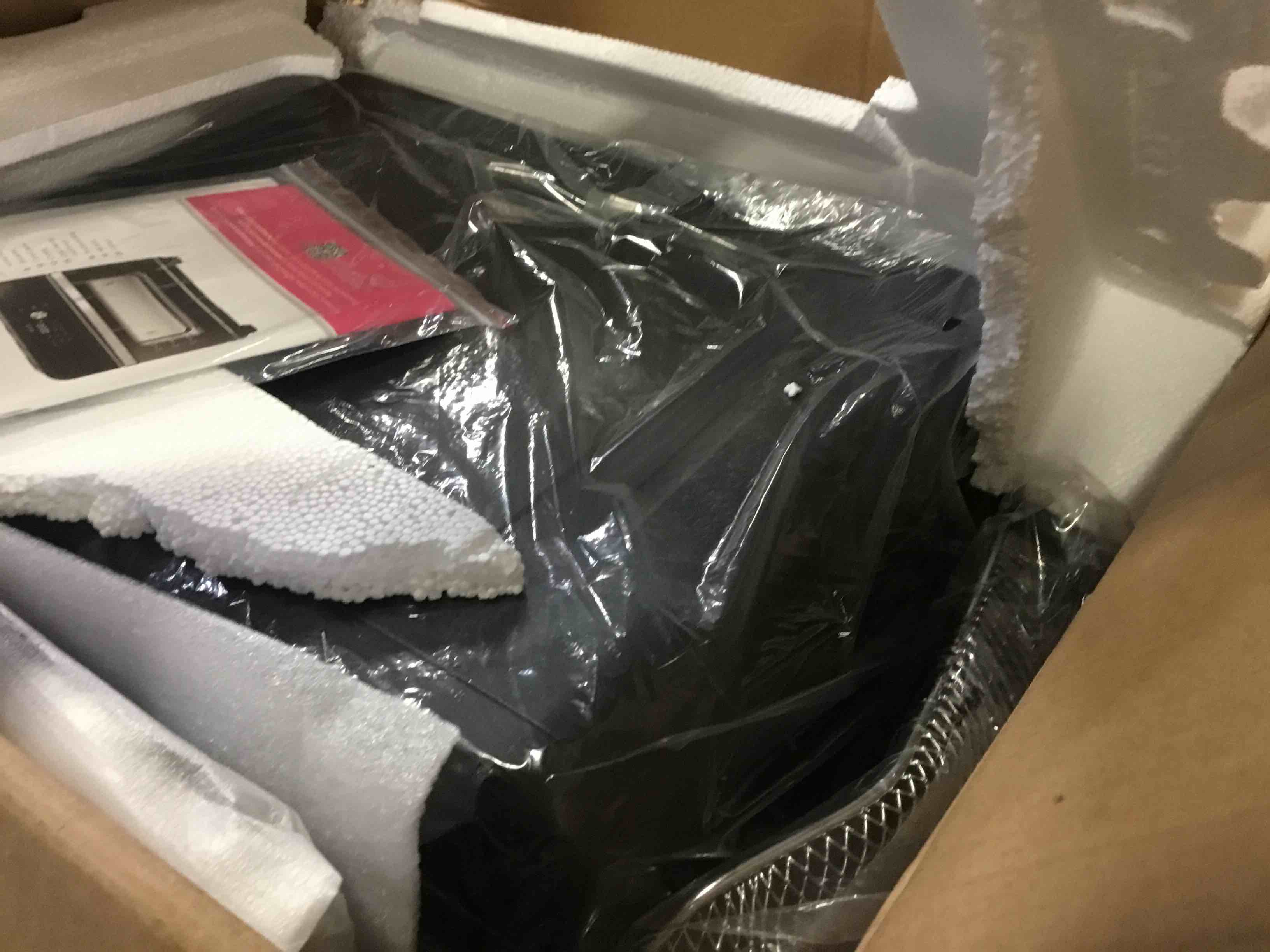 https://s3.amazonaws.com/lotting-images-prod/bidfta/YEL5243700_1692125694660.jpeg