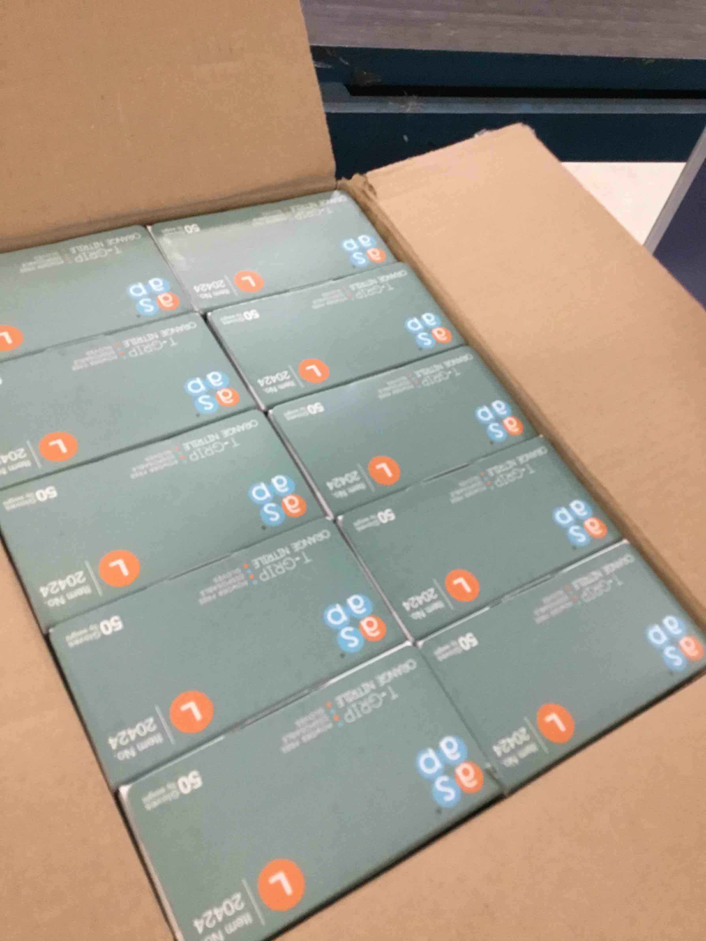 https://s3.amazonaws.com/lotting-images-prod/bidfta/YEL5243701_1692125756217.jpeg