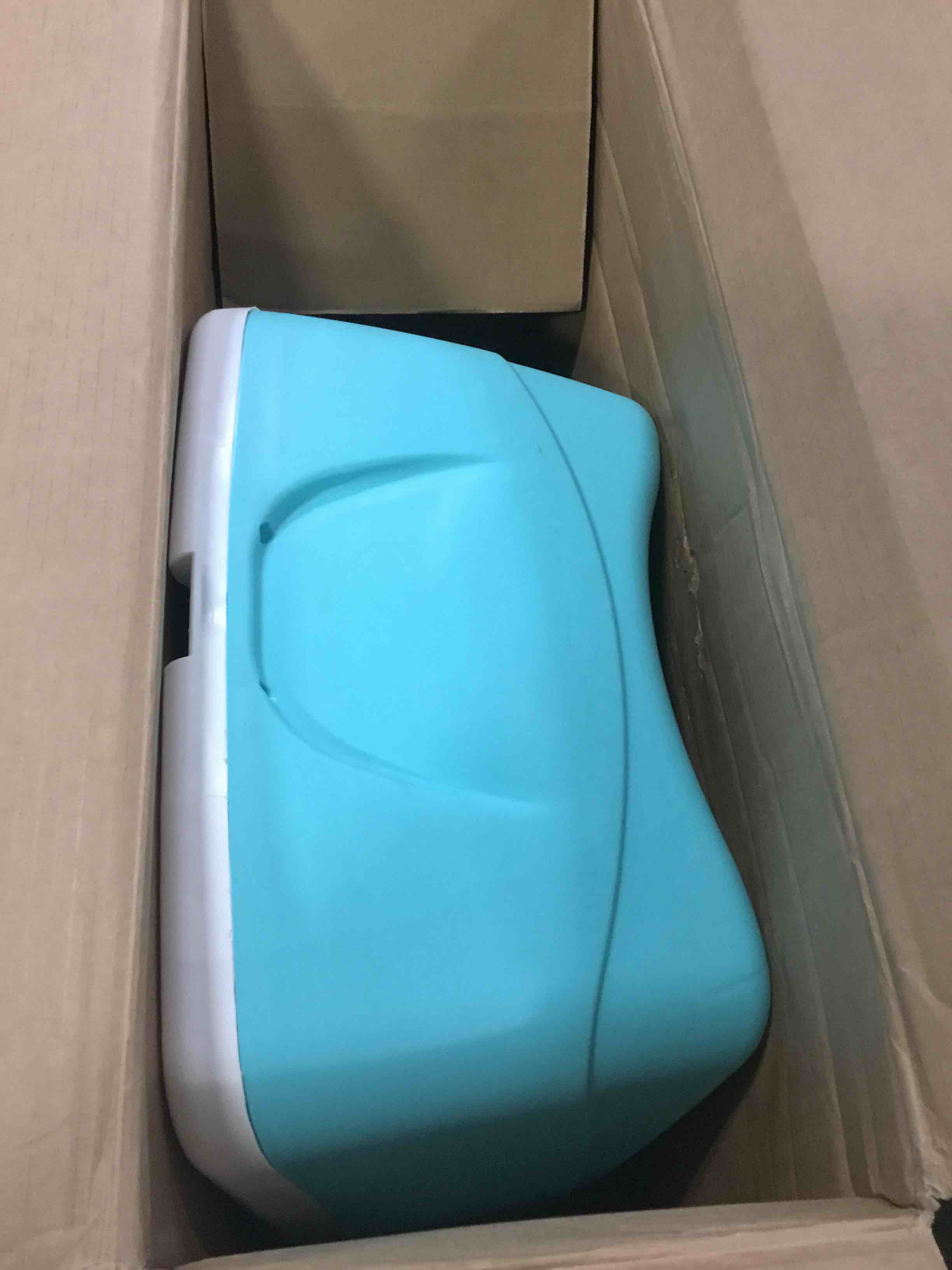 https://s3.amazonaws.com/lotting-images-prod/bidfta/YEL5243708_1692127779306.jpeg