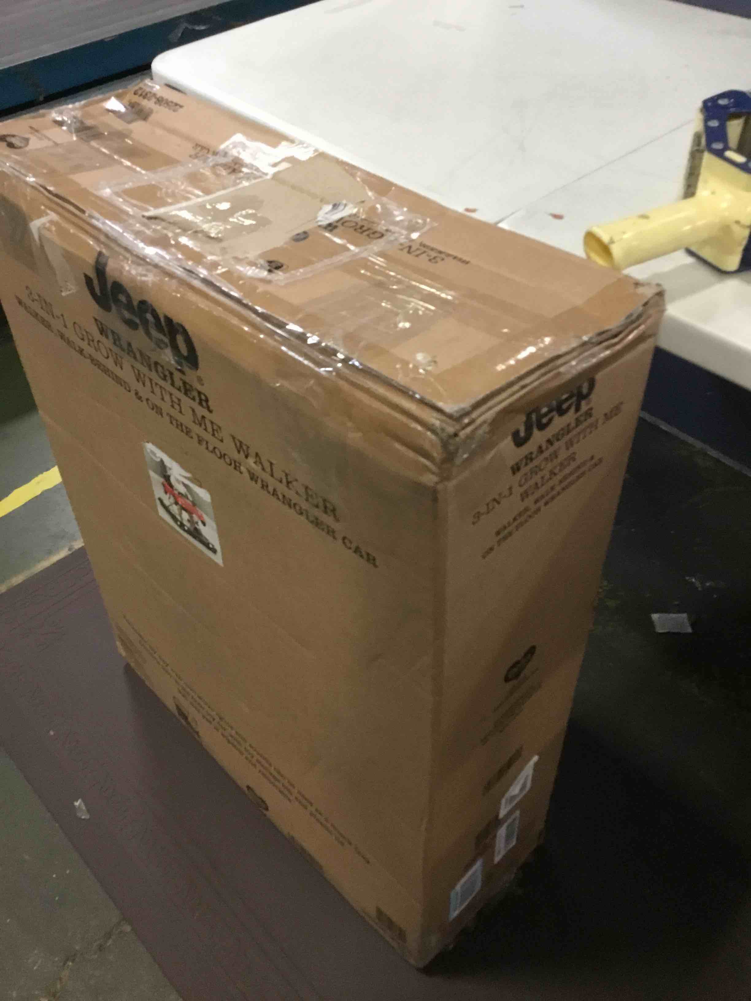 https://s3.amazonaws.com/lotting-images-prod/bidfta/YEL5243708_1692127798256.jpeg