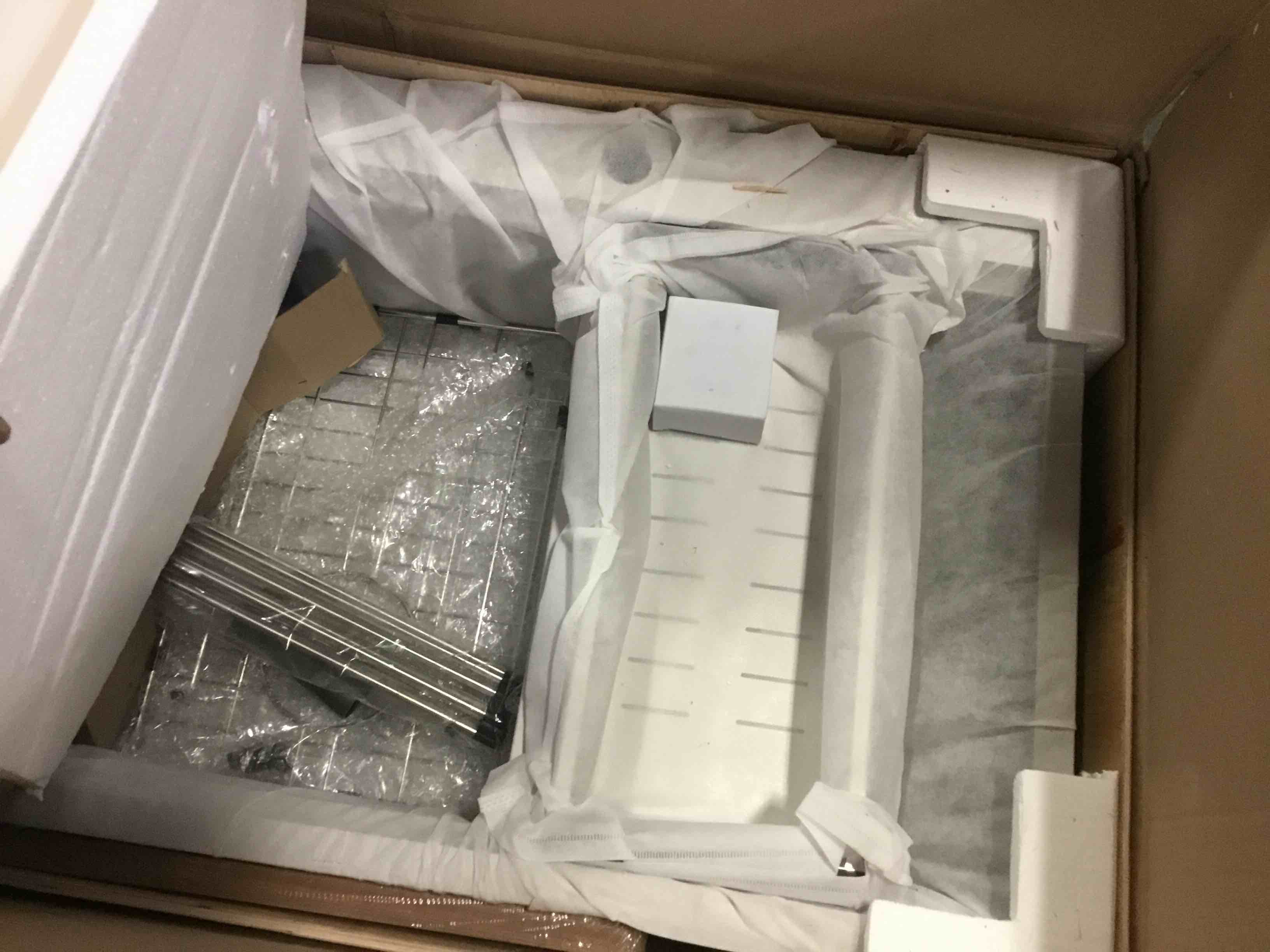 https://s3.amazonaws.com/lotting-images-prod/bidfta/YEL5243718_1692129172799.jpeg