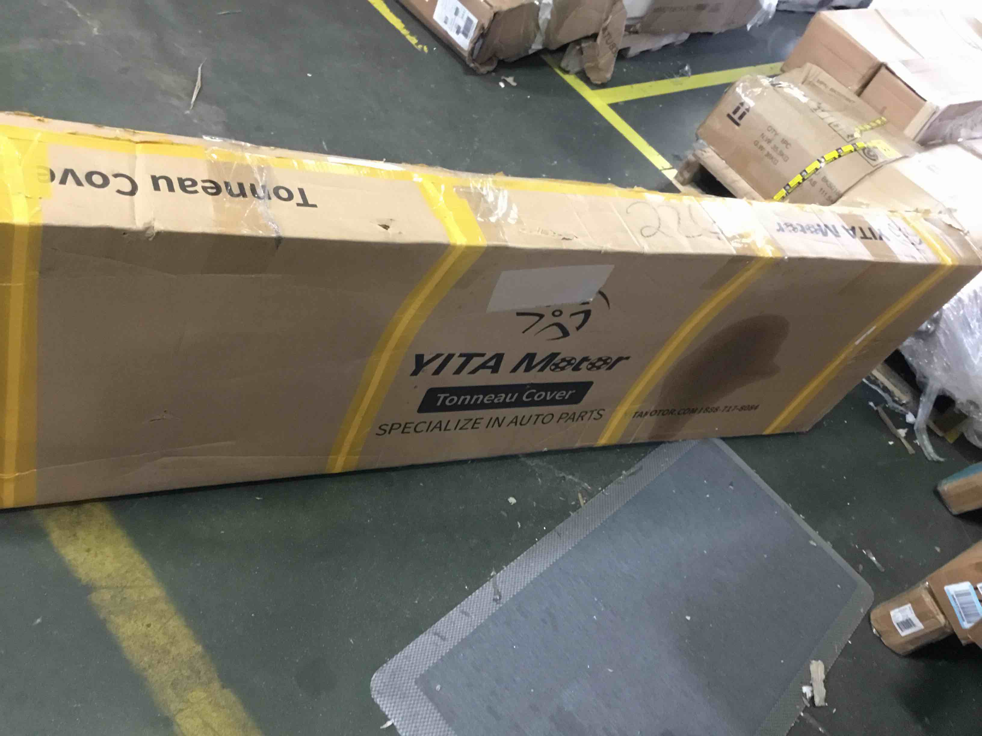 https://s3.amazonaws.com/lotting-images-prod/bidfta/YEL5243903_1692207355699.jpeg
