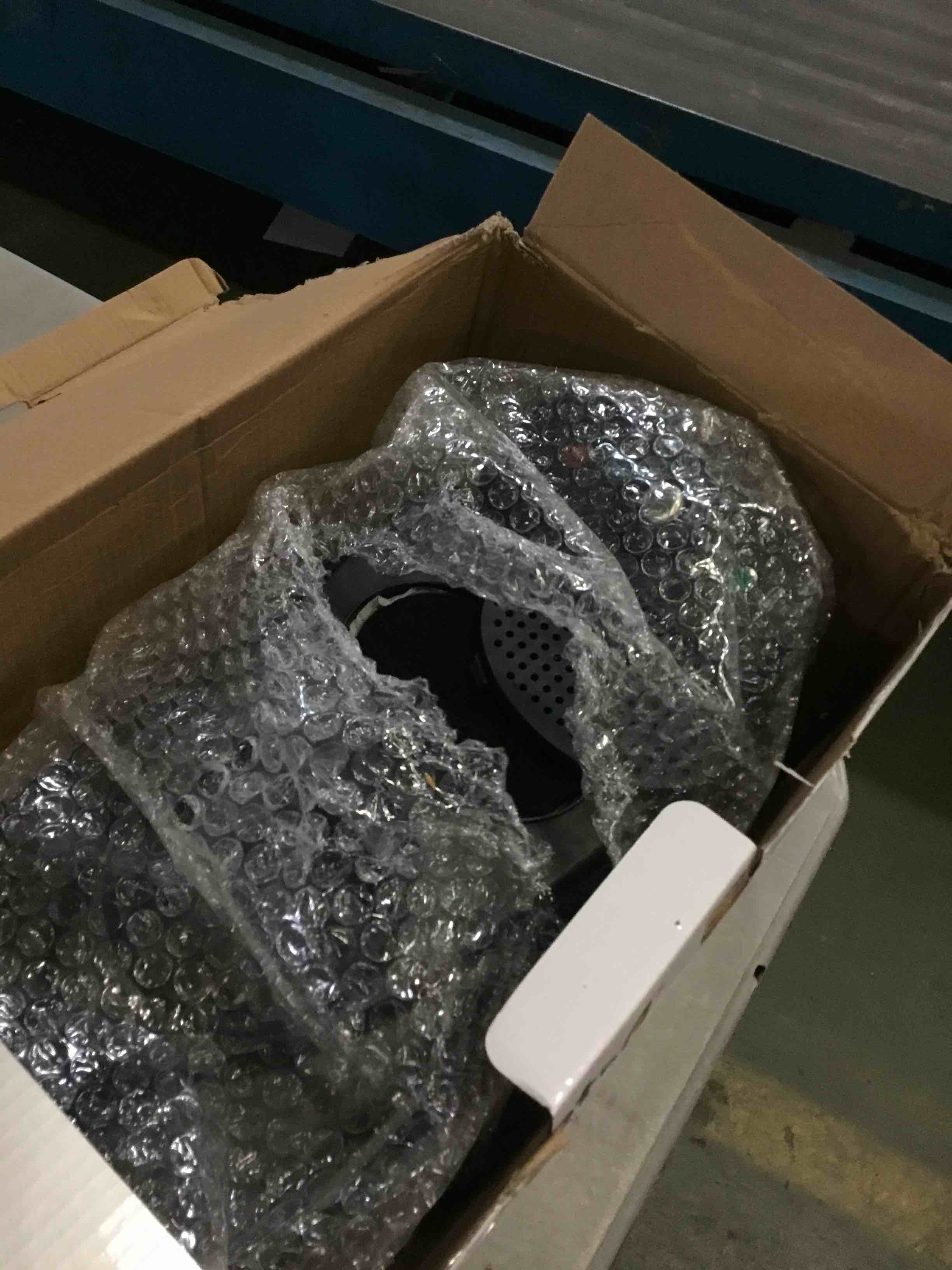 https://s3.amazonaws.com/lotting-images-prod/bidfta/YEL5243938_1692211187998.jpeg