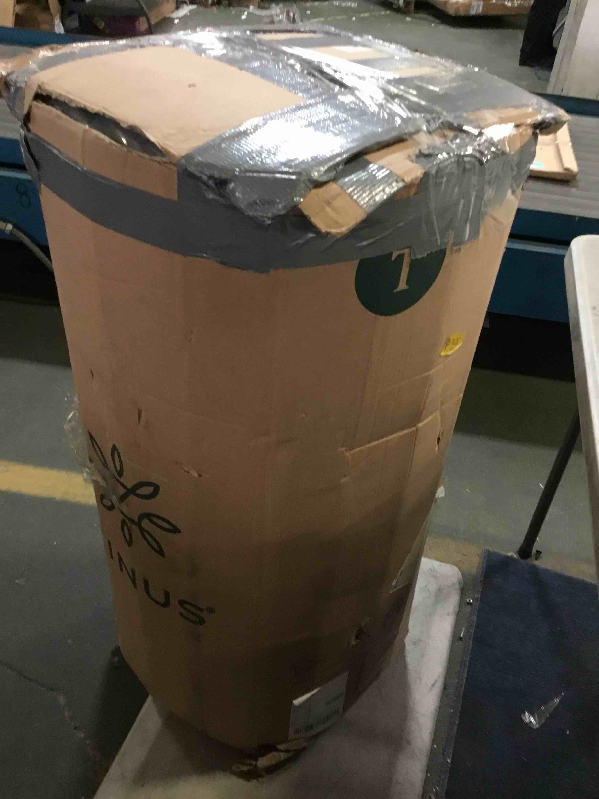 https://s3.amazonaws.com/lotting-images-prod/bidfta/YEL5244177_1692298031360.jpeg