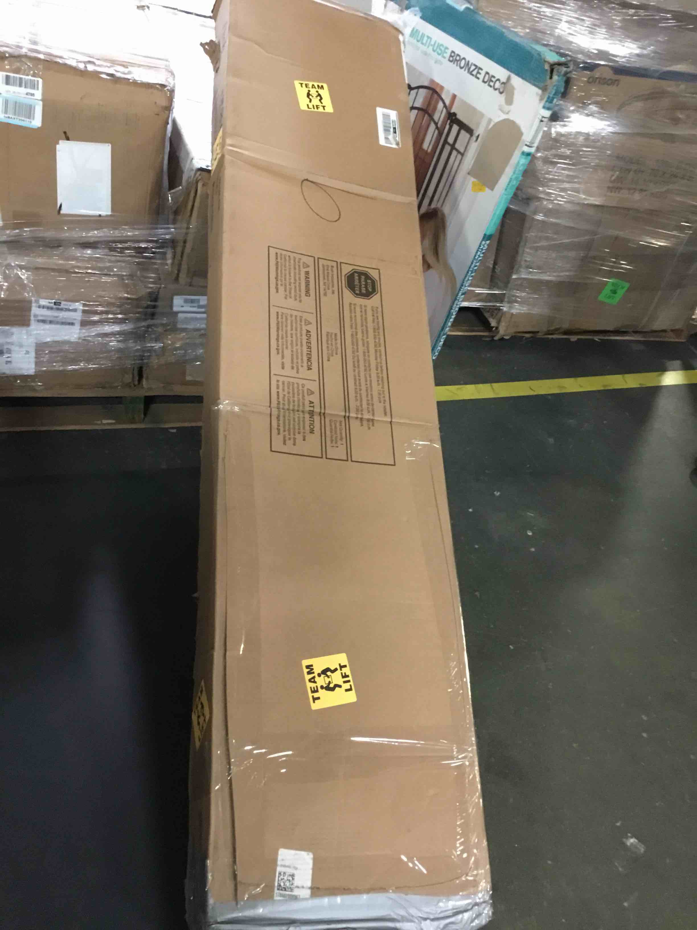 https://s3.amazonaws.com/lotting-images-prod/bidfta/YEL5244297_1692366990994.jpeg