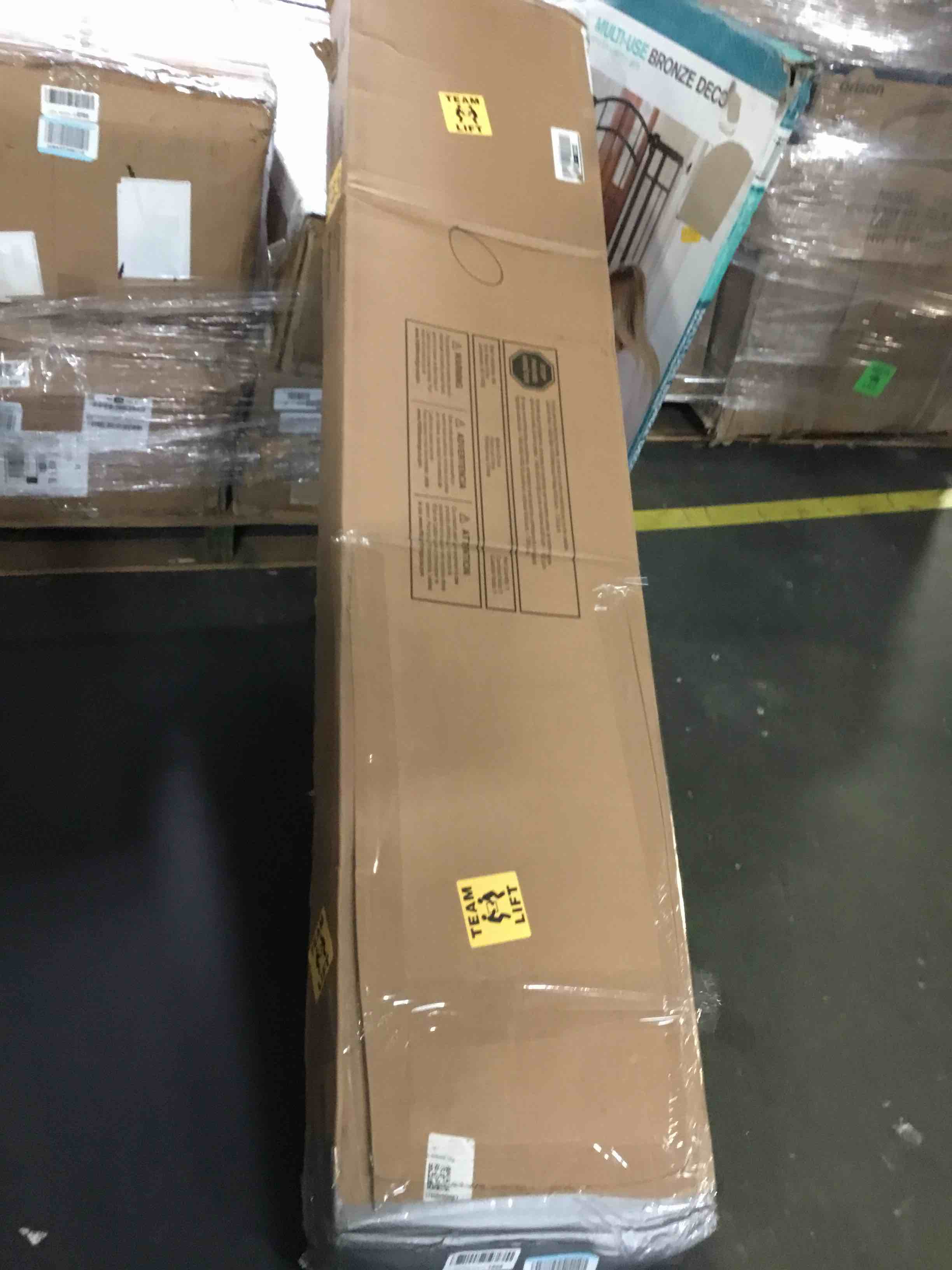 https://s3.amazonaws.com/lotting-images-prod/bidfta/YEL5244297_1692366992858.jpeg