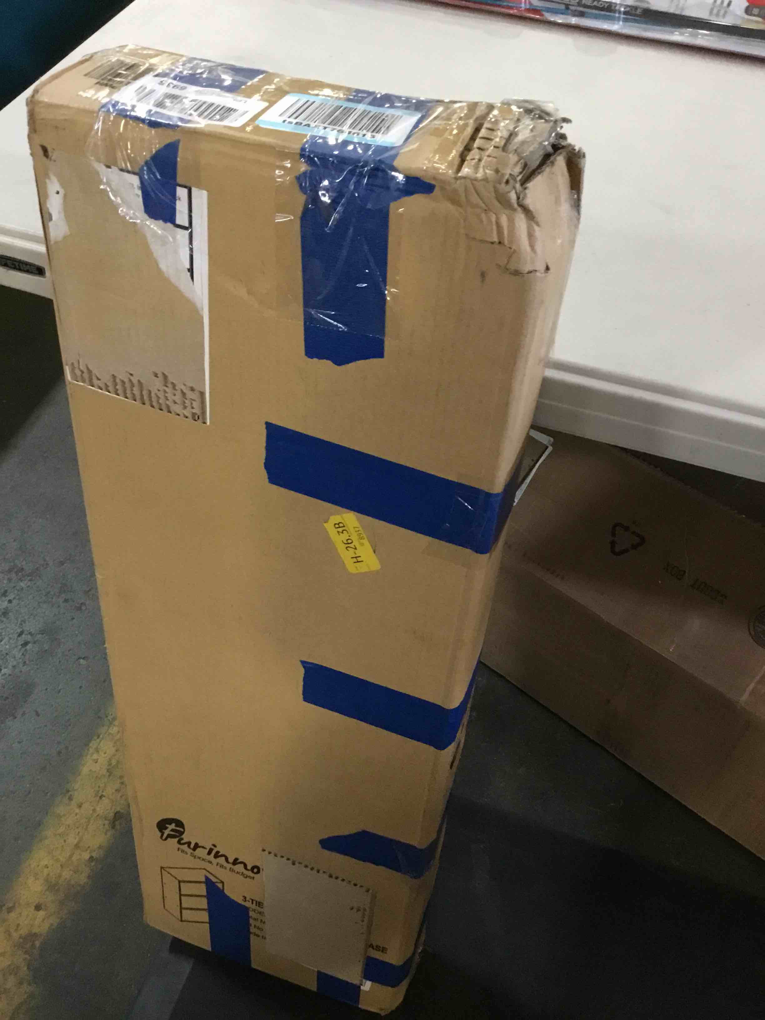 https://s3.amazonaws.com/lotting-images-prod/bidfta/YEL5244332_1692372457316.jpeg