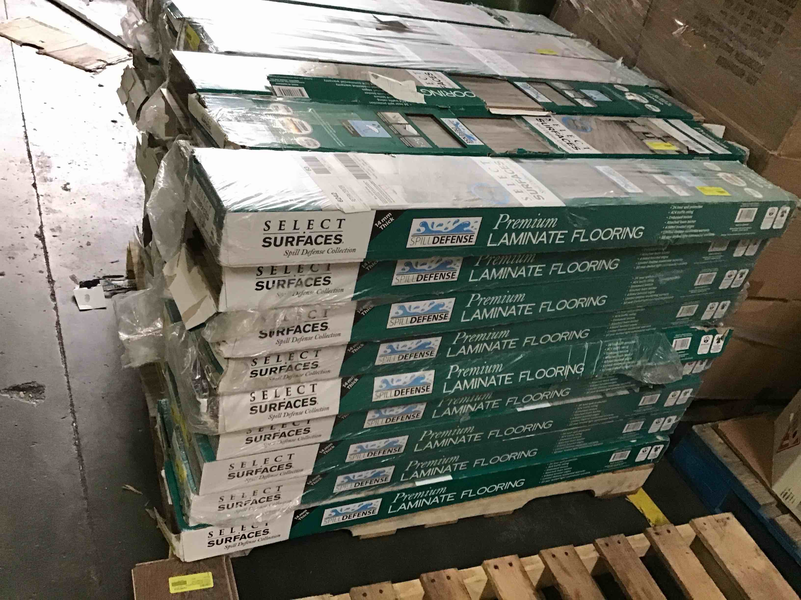 https://s3.amazonaws.com/lotting-images-prod/bidfta/YEL5244614_1693488443917.jpeg