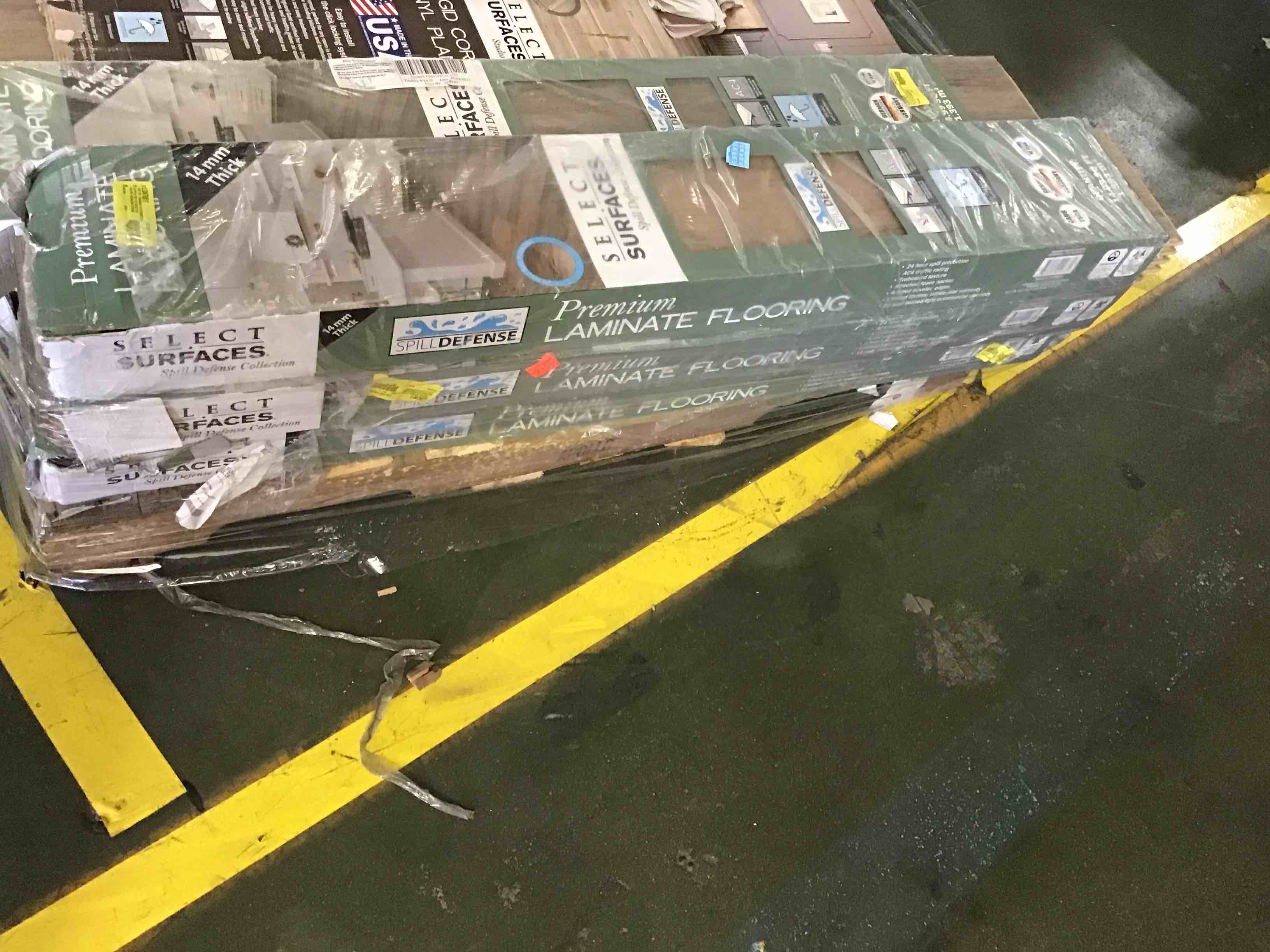 https://s3.amazonaws.com/lotting-images-prod/bidfta/YEL5244644_1693501434890.jpeg