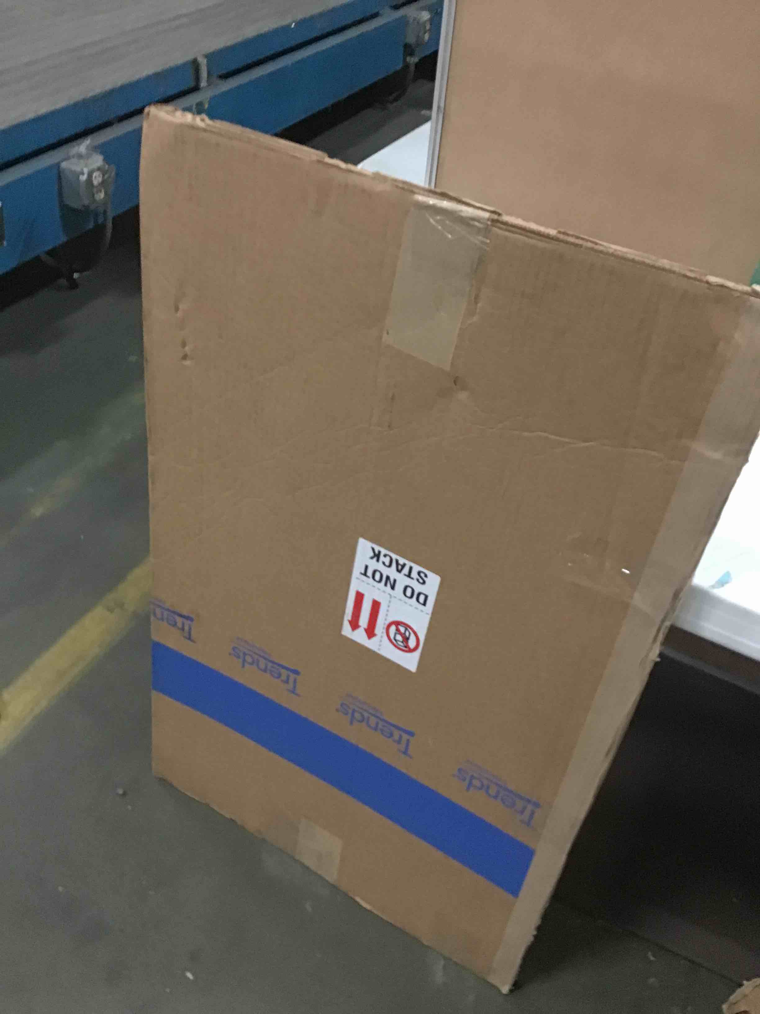 https://s3.amazonaws.com/lotting-images-prod/bidfta/YEL5246092_1691414772816.jpeg