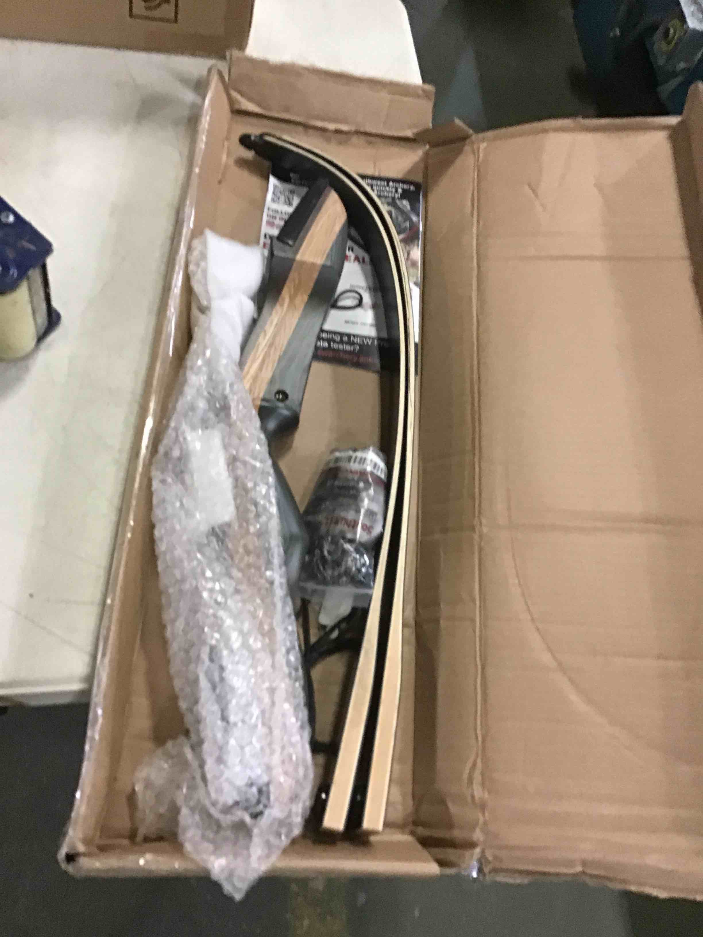 https://s3.amazonaws.com/lotting-images-prod/bidfta/YEL5246371_1691601410481.jpeg