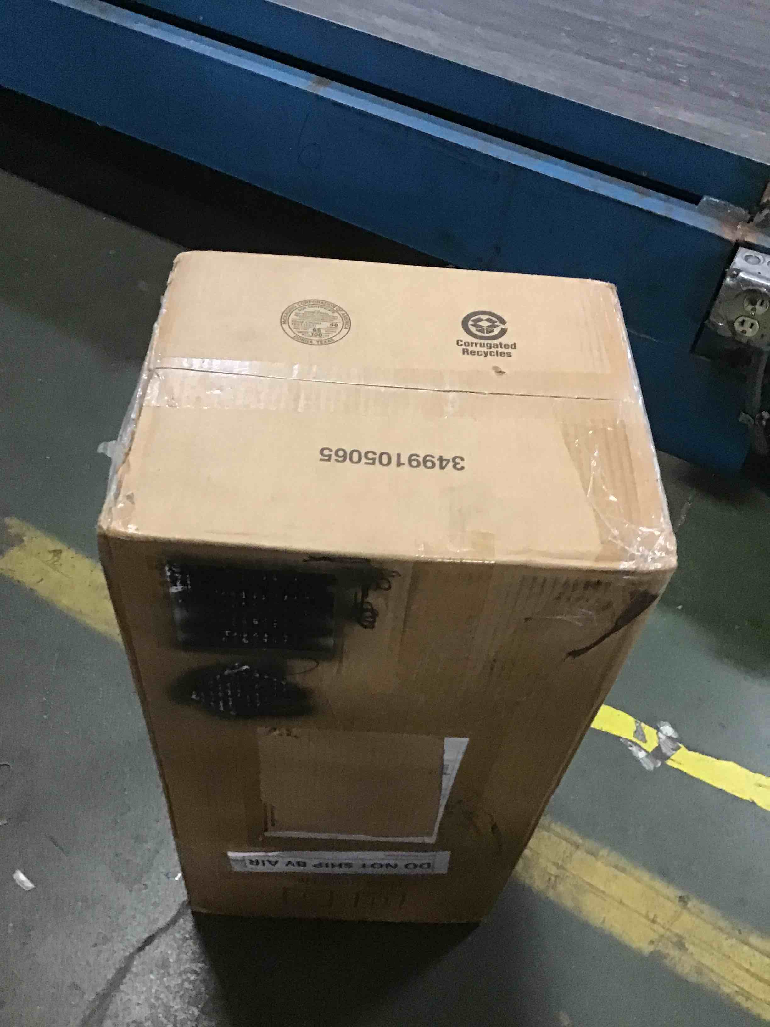 https://s3.amazonaws.com/lotting-images-prod/bidfta/YEL5246455_1691670465492.jpeg