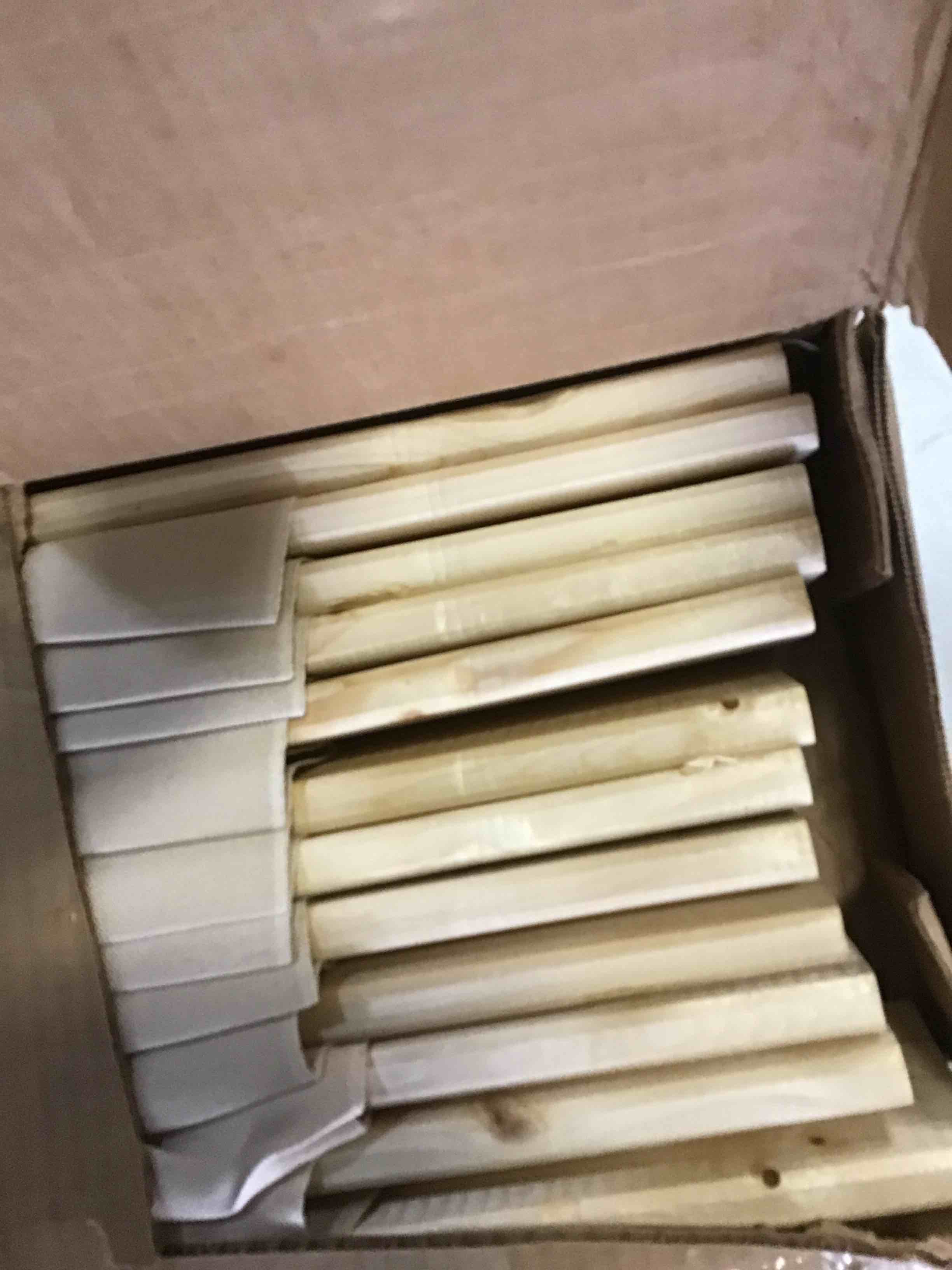 https://s3.amazonaws.com/lotting-images-prod/bidfta/YEL5246637_1691696885286.jpeg