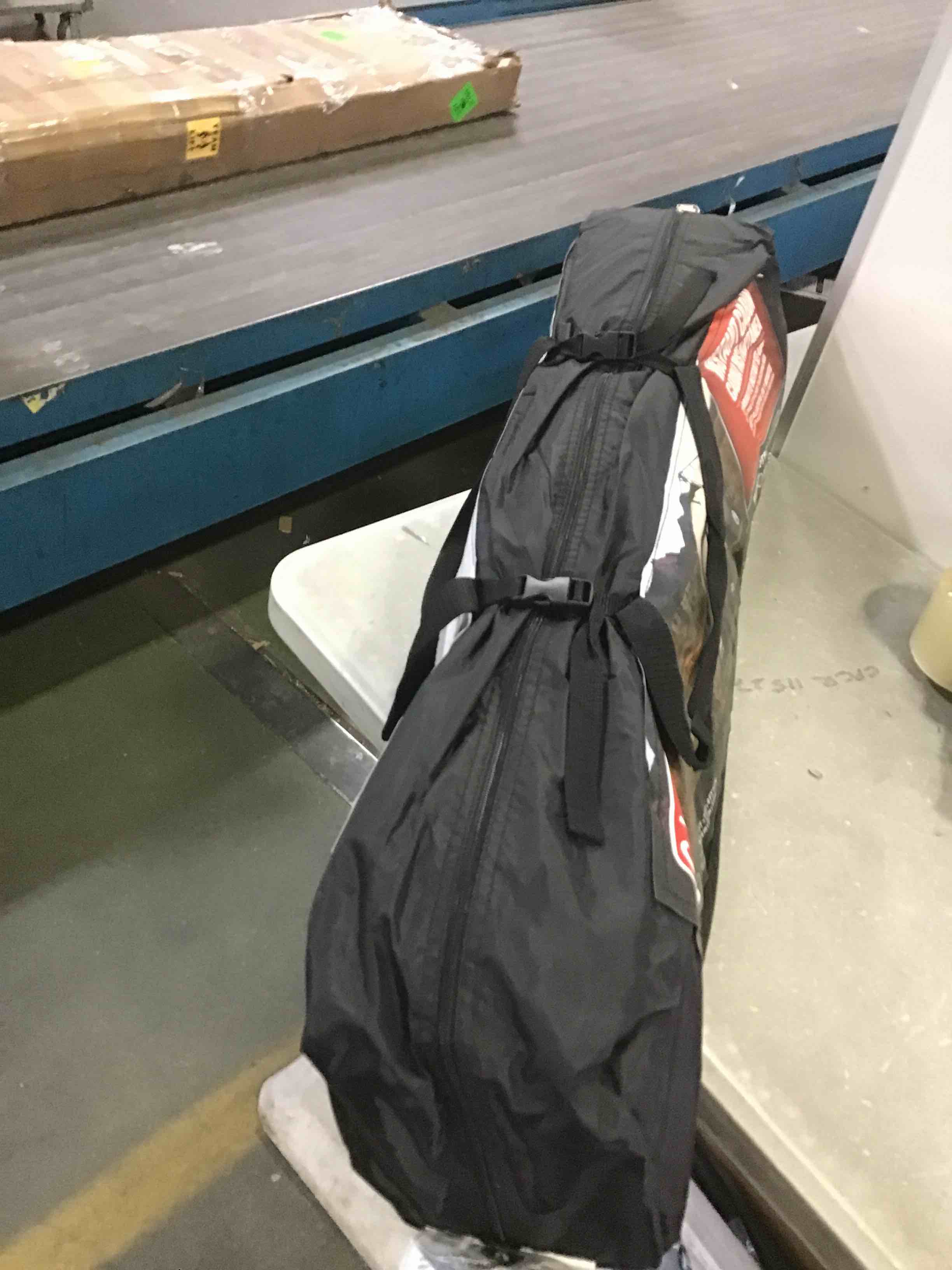 https://s3.amazonaws.com/lotting-images-prod/bidfta/YEL5246795_1691778009861.jpeg
