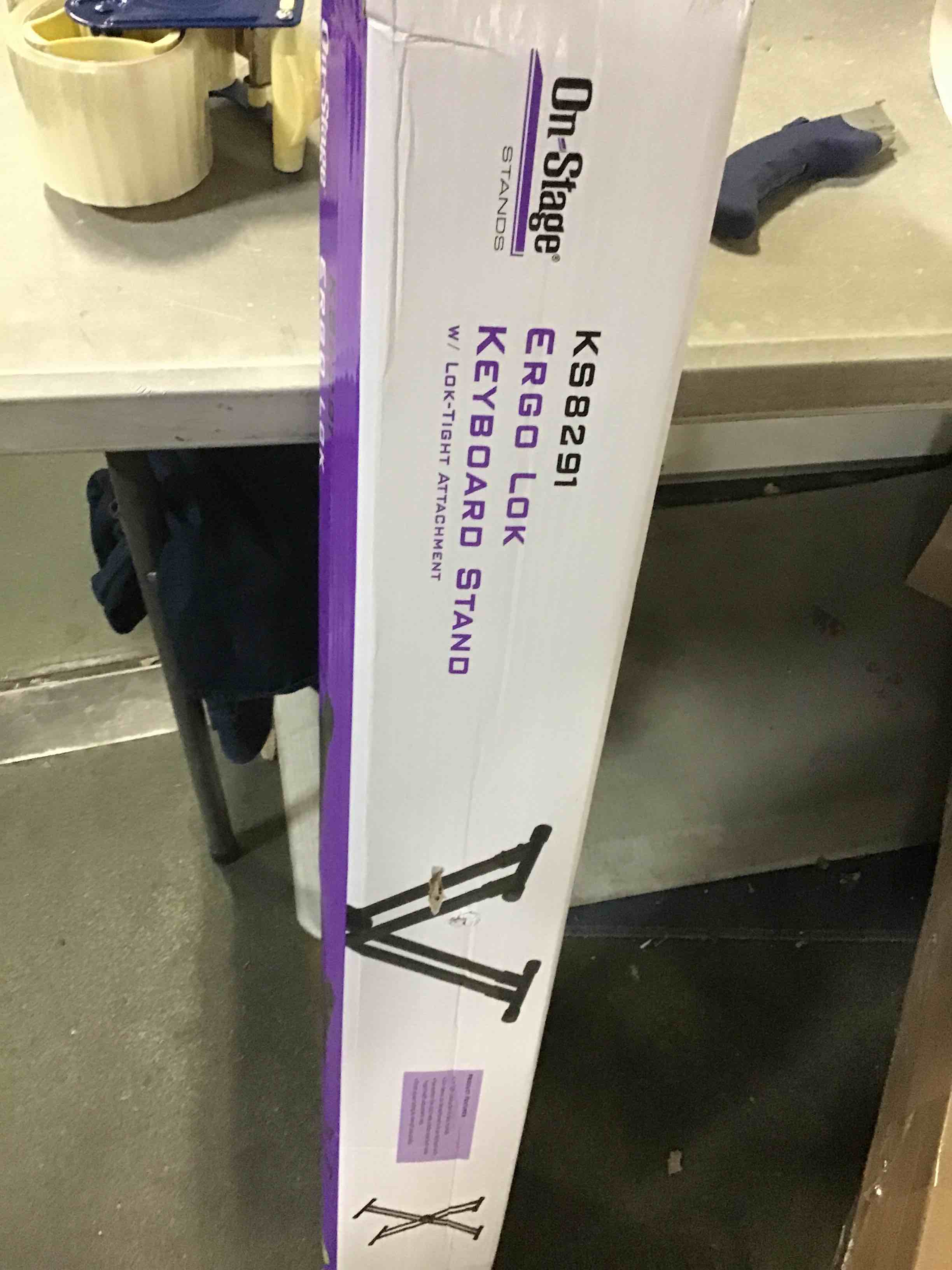 https://s3.amazonaws.com/lotting-images-prod/bidfta/YEL5247050_1692023062015.jpeg